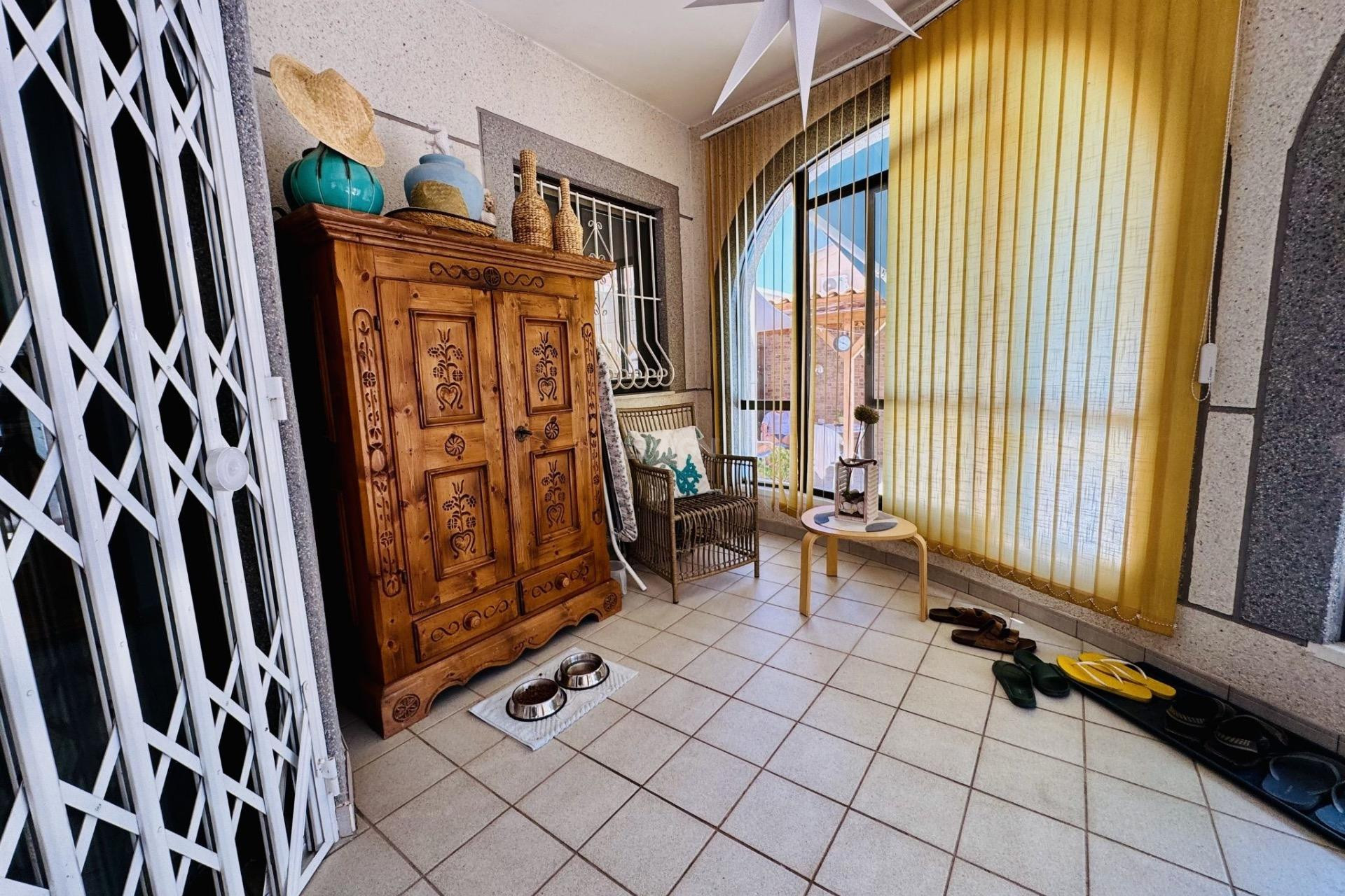 Resale - Villa - Torrevieja - La Siesta - El Salado - Torreta