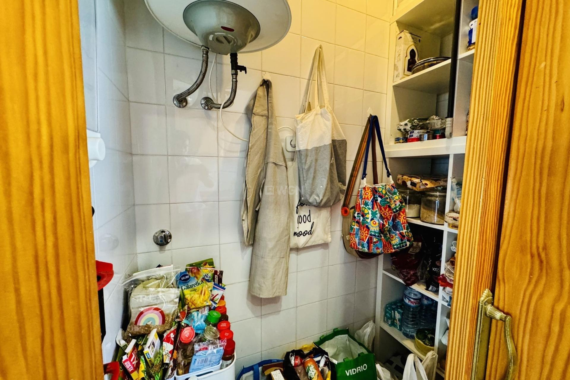 Resale - Villa - Torrevieja - La Siesta - El Salado - Torreta