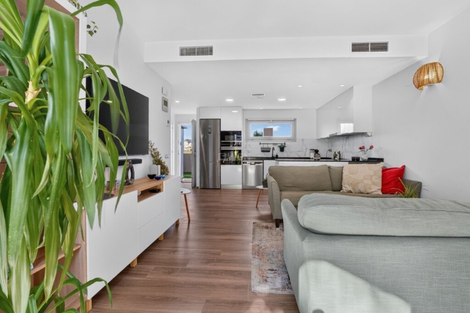 Resale - Villa - Torrevieja - La Veleta