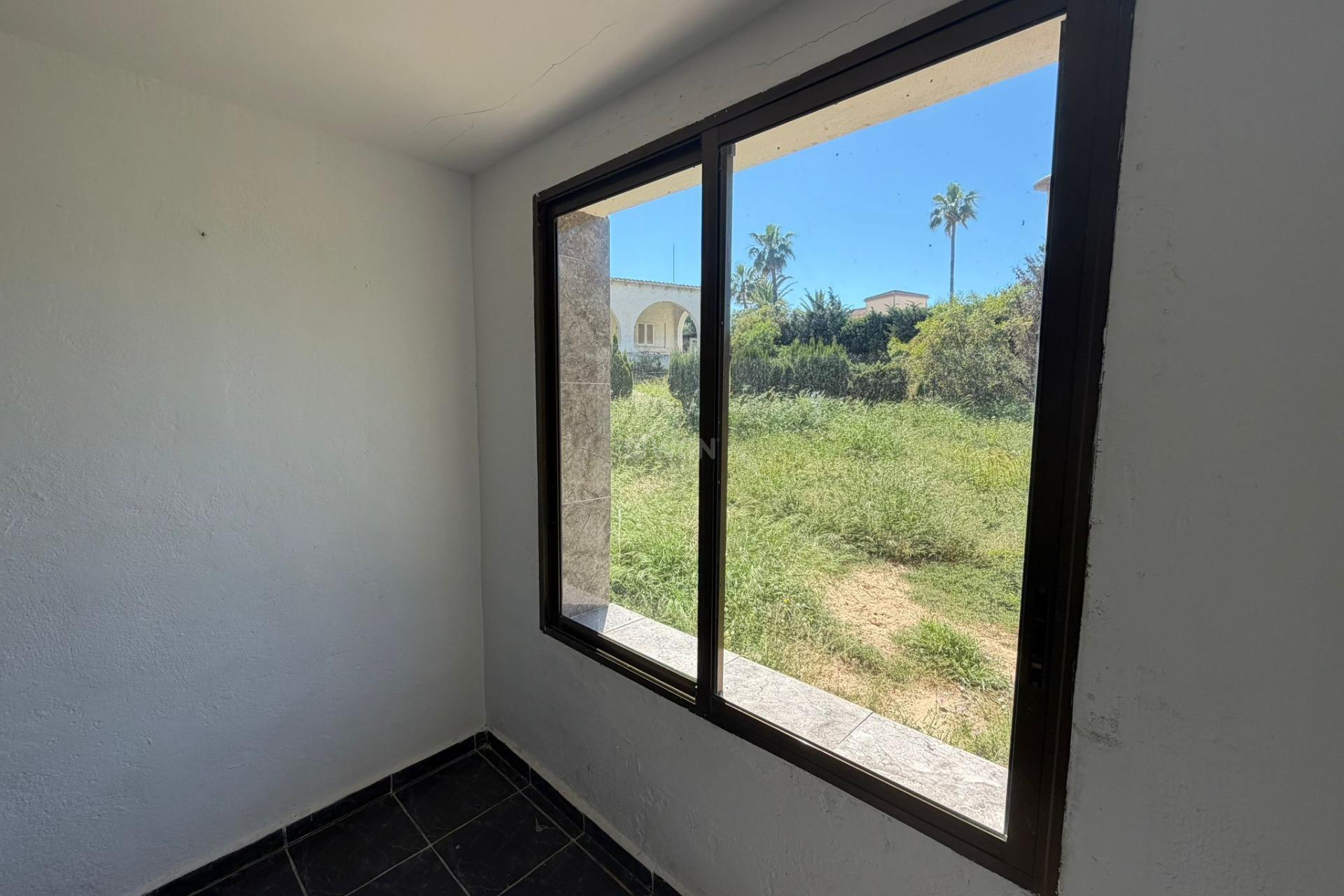 Resale - Villa - Torrevieja - Los Balcones - Los Altos del Edén