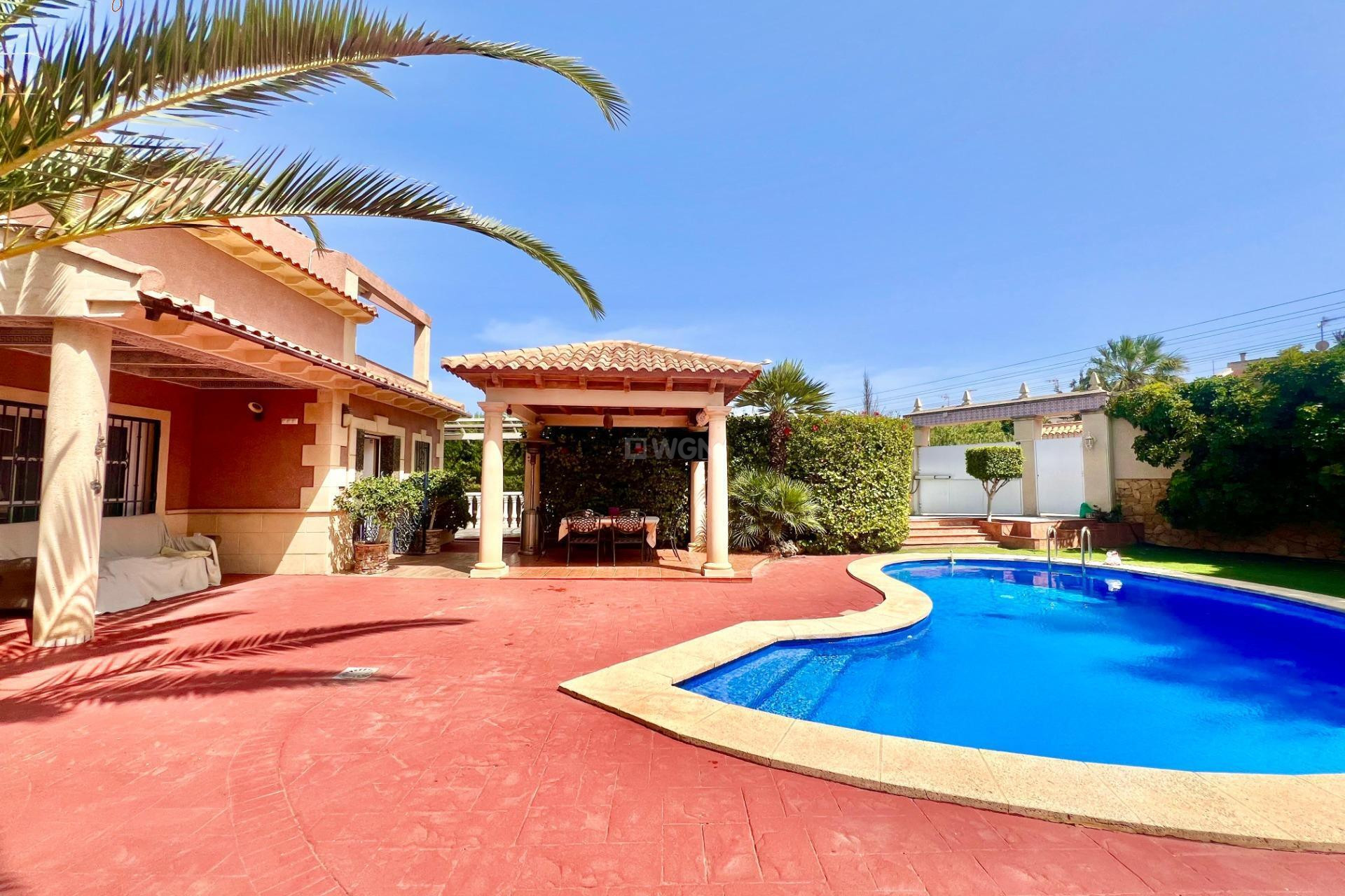 Resale - Villa - Torrevieja - Los Balcones - Los Altos del Edén