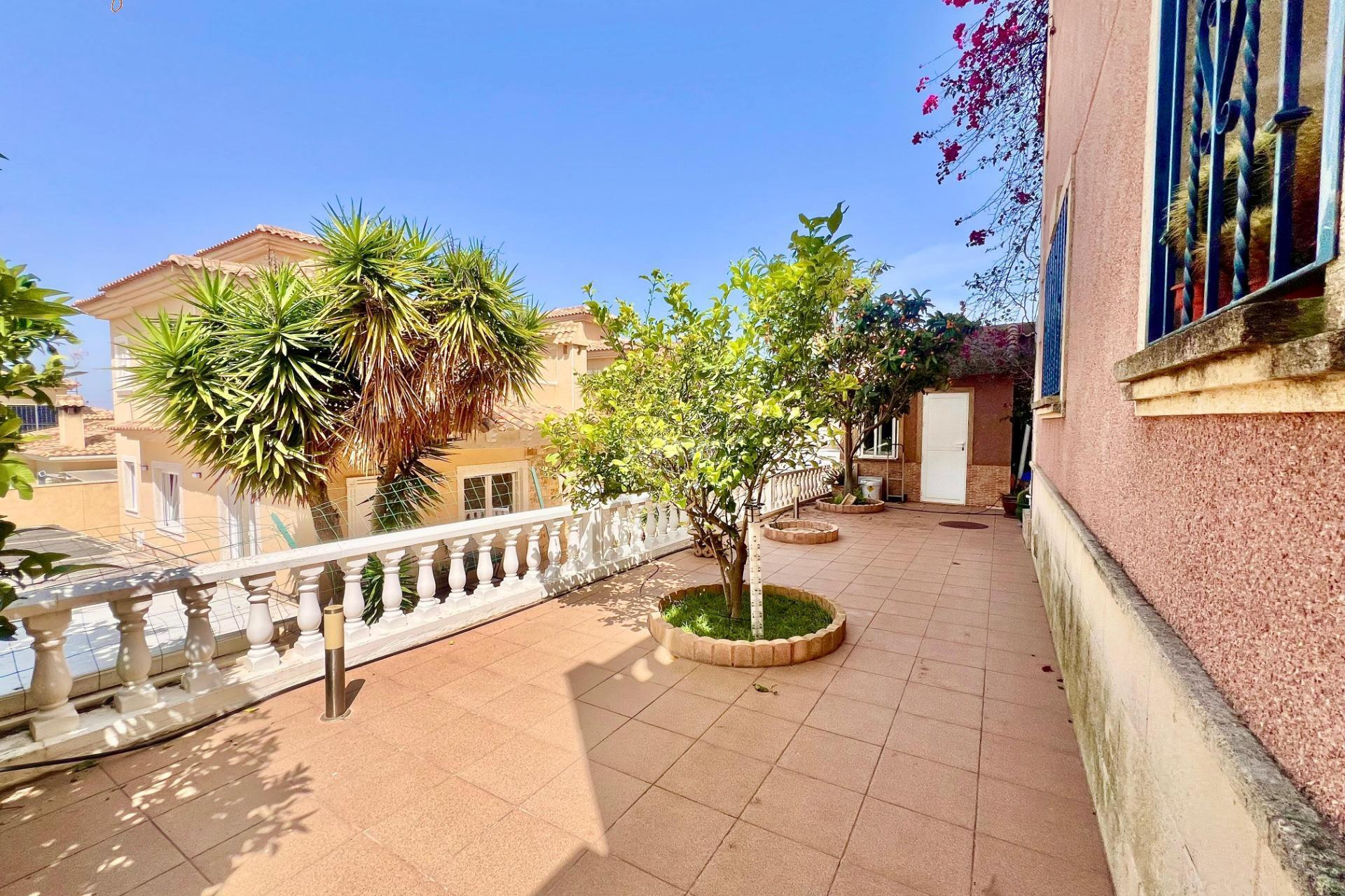 Resale - Villa - Torrevieja - Los Balcones - Los Altos del Edén