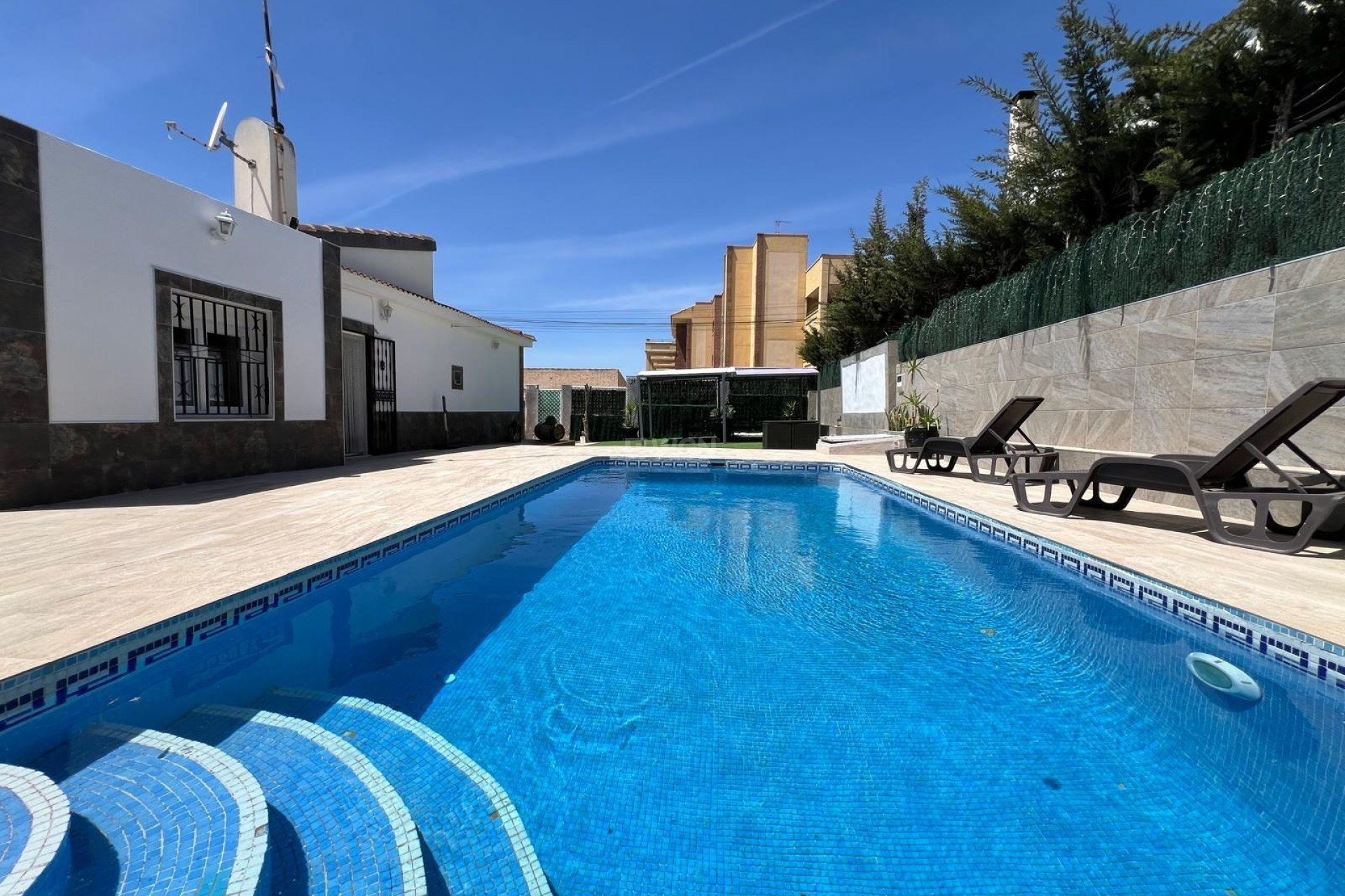 Resale - Villa - Torrevieja - Los Balcones