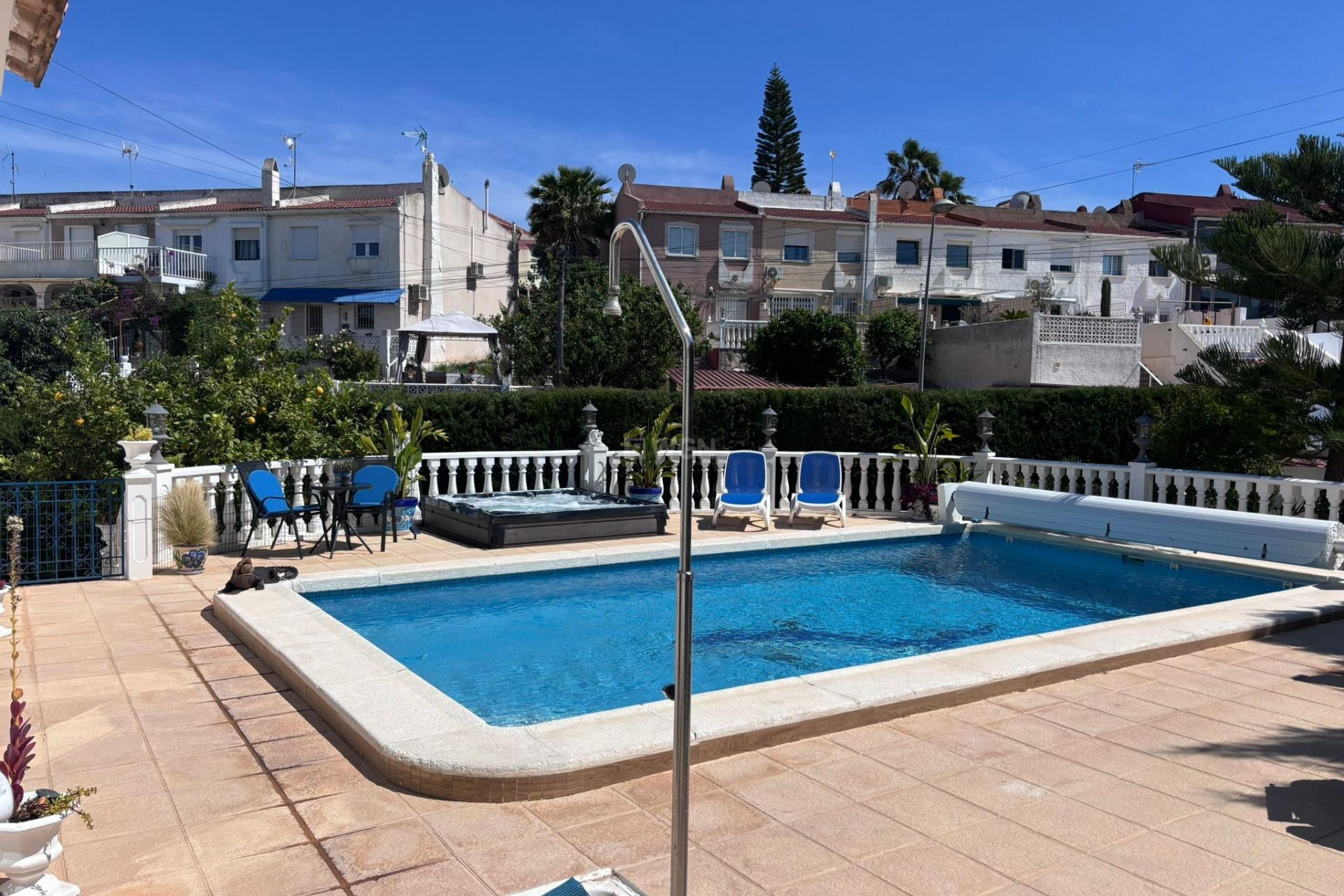 Resale - Villa - Torrevieja - Los Balcones