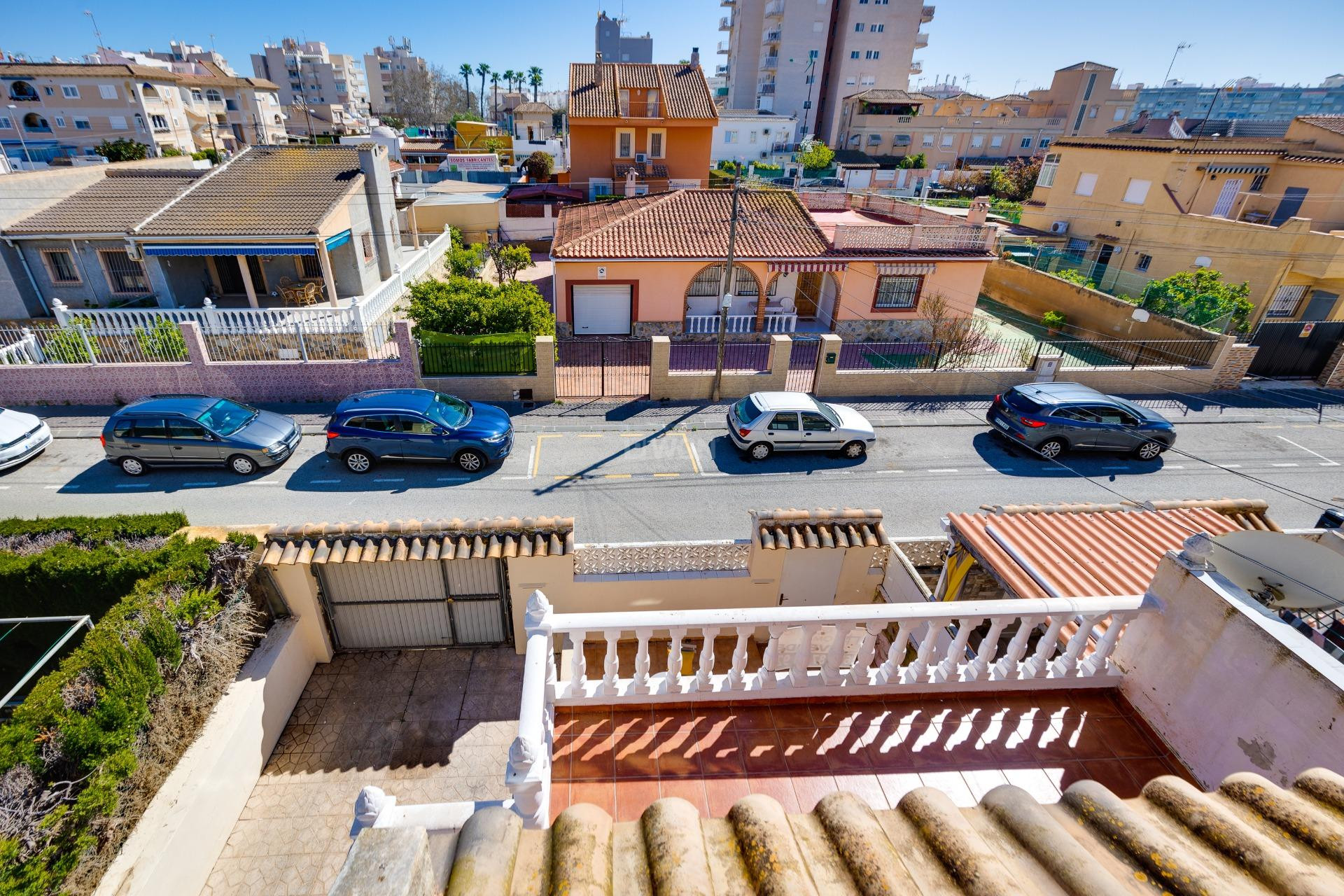 Resale - Villa - Torrevieja - Nueva Torrevieja