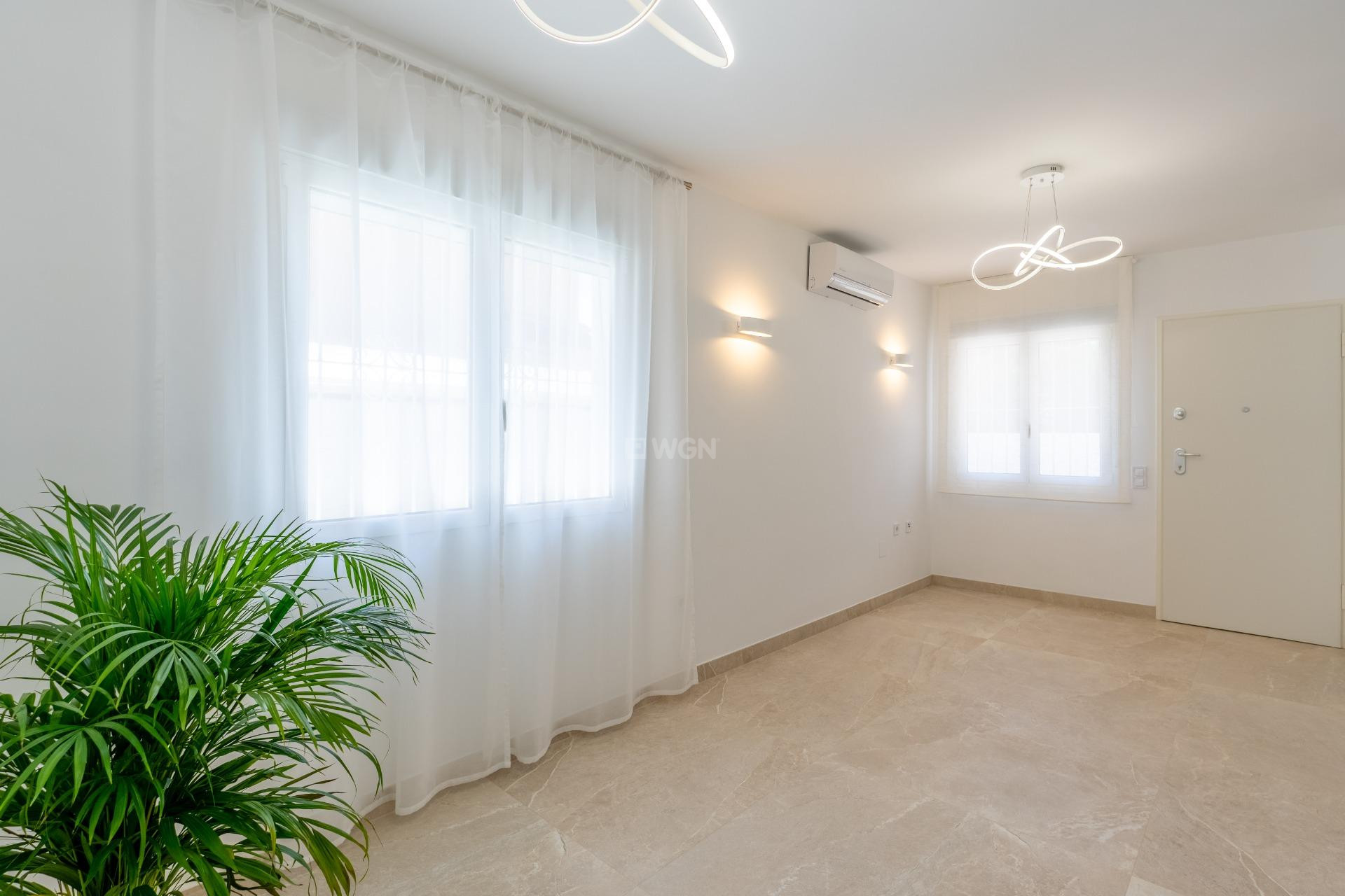 Resale - Villa - Torrevieja - Punta Prima