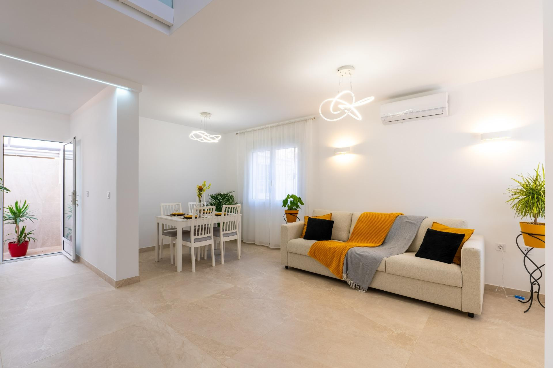 Resale - Villa - Torrevieja - Punta Prima