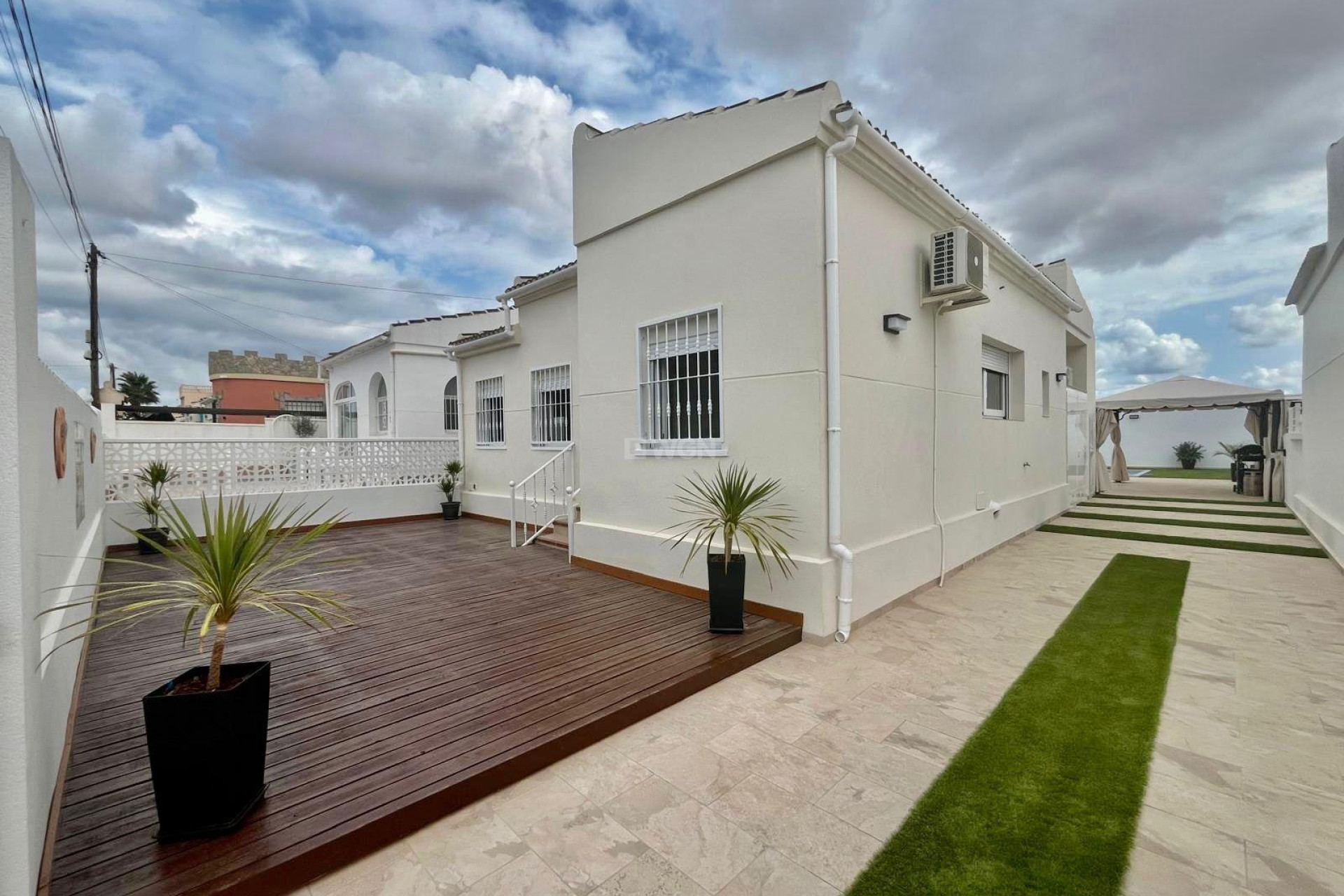 Resale - Villa - Torrevieja - San Luis