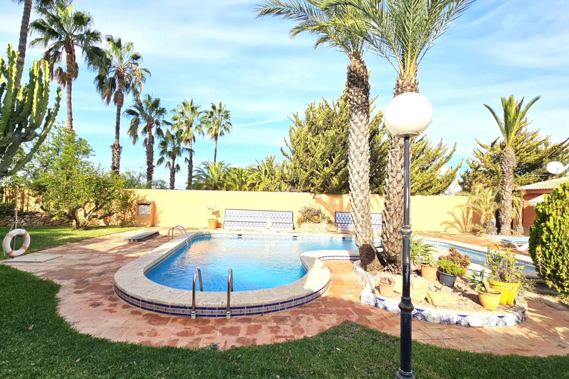 Resale - Villa - Torrevieja - San Luis