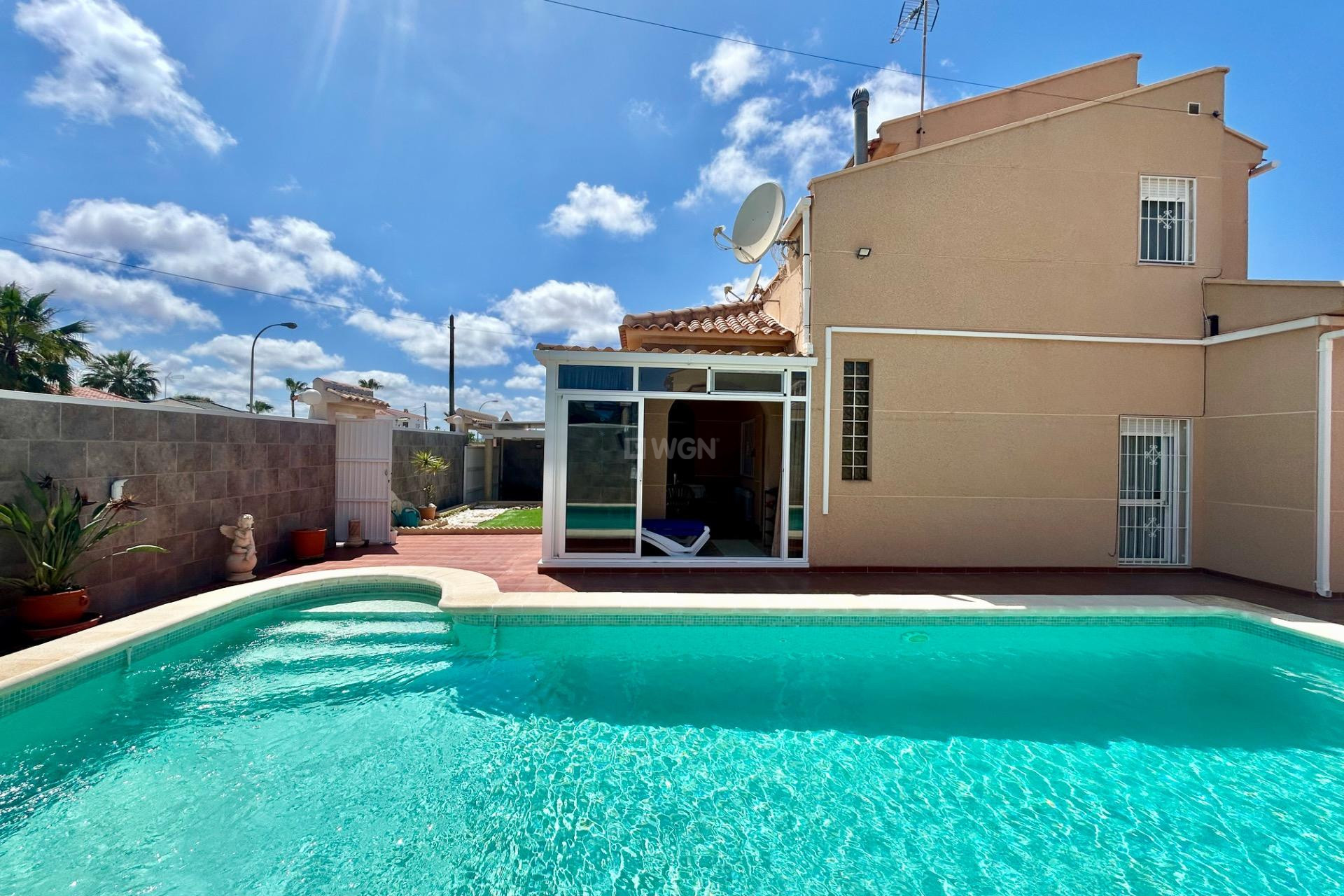 Resale - Villa - Torrevieja - San Luis