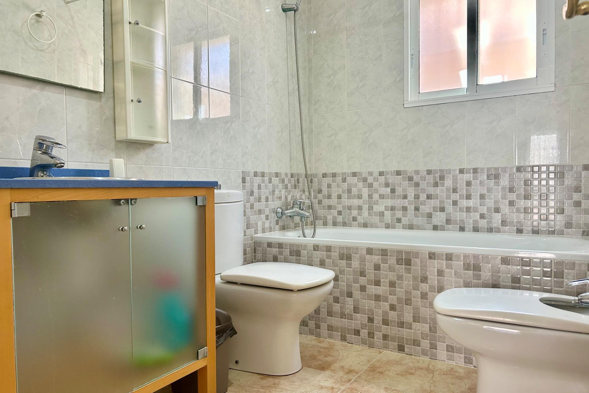 Resale - Villa - Torrevieja - San Luis