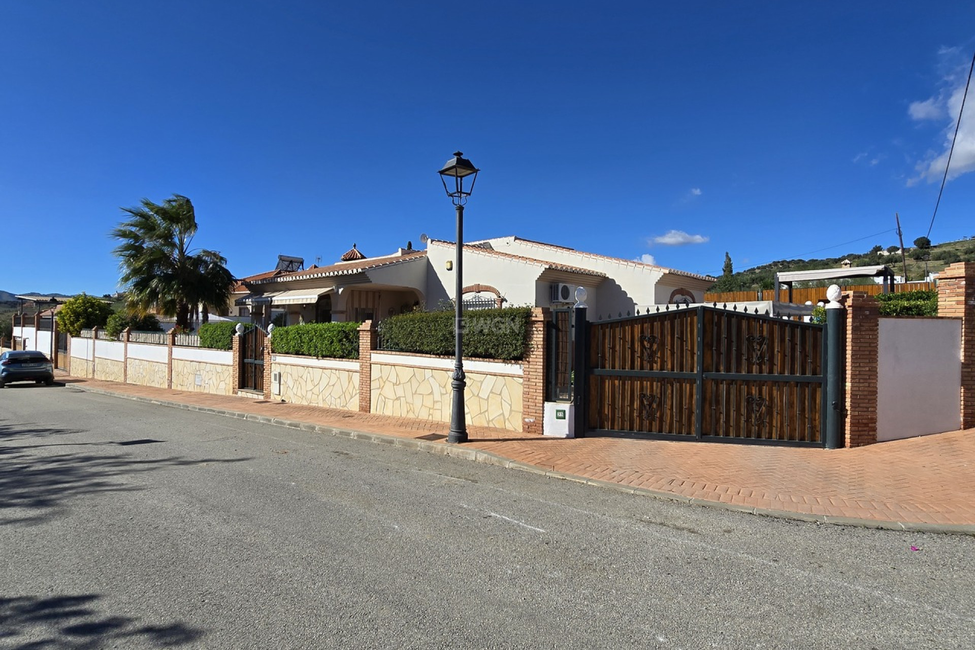 Resale - Villa - Venta Baja - Inland