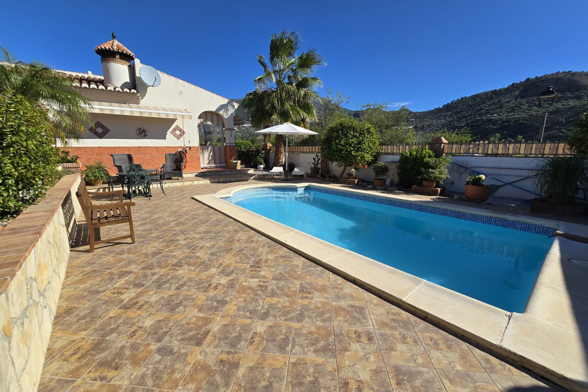 Resale - Villa - Venta Baja - Inland