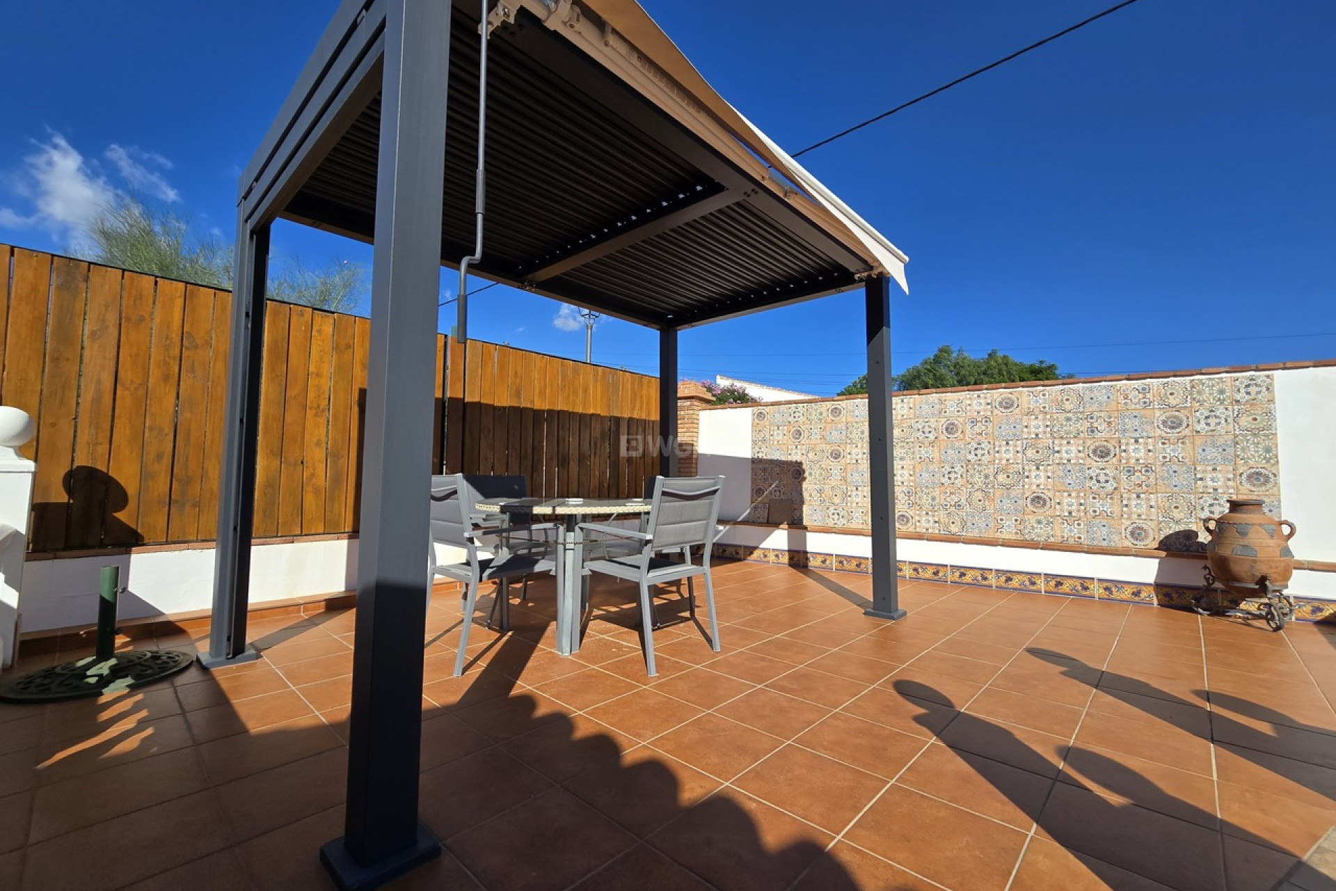 Resale - Villa - Venta Baja - Inland