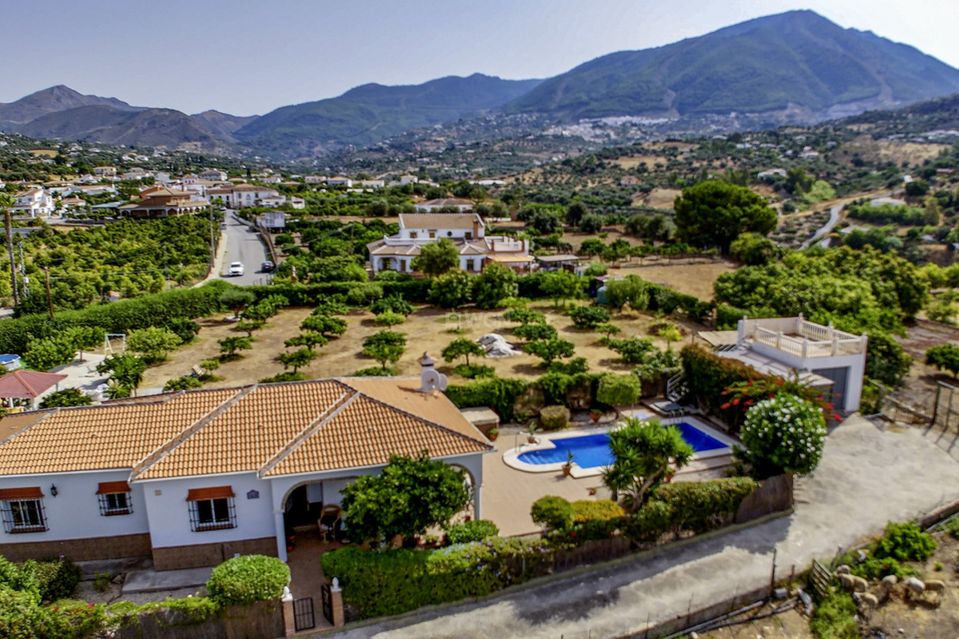 Resale - Villa - Venta Baja - Inland