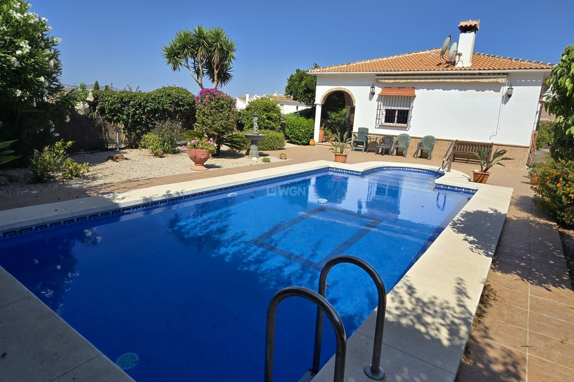 Resale - Villa - Venta Baja - Inland