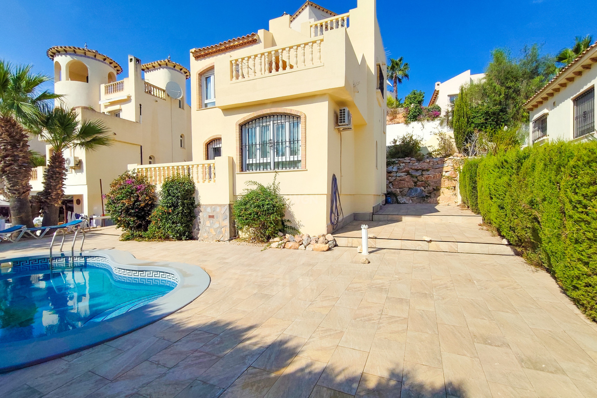 Resale - Villa - Villamartin - Costa Blanca