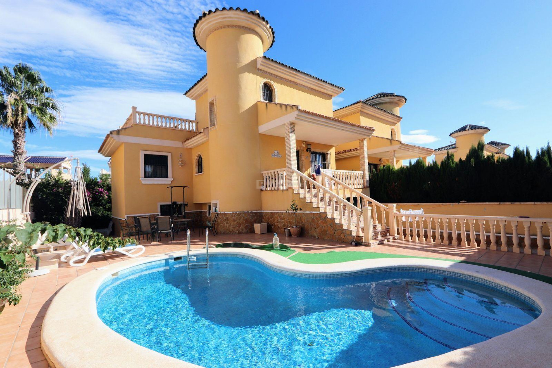 Resale - Villa - Villamartin - Costa Blanca
