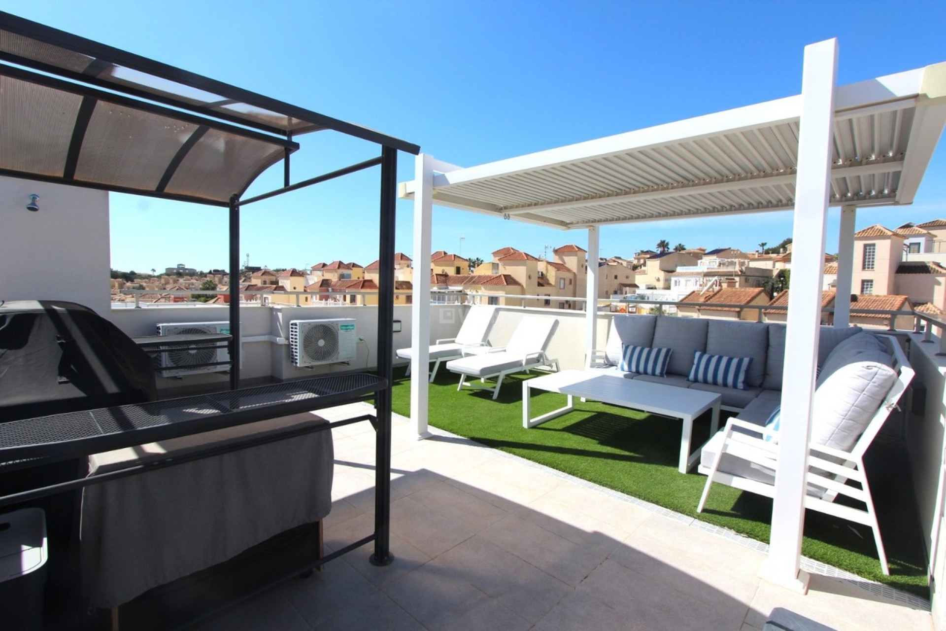 Resale - Villa - Villamartin - El Galan