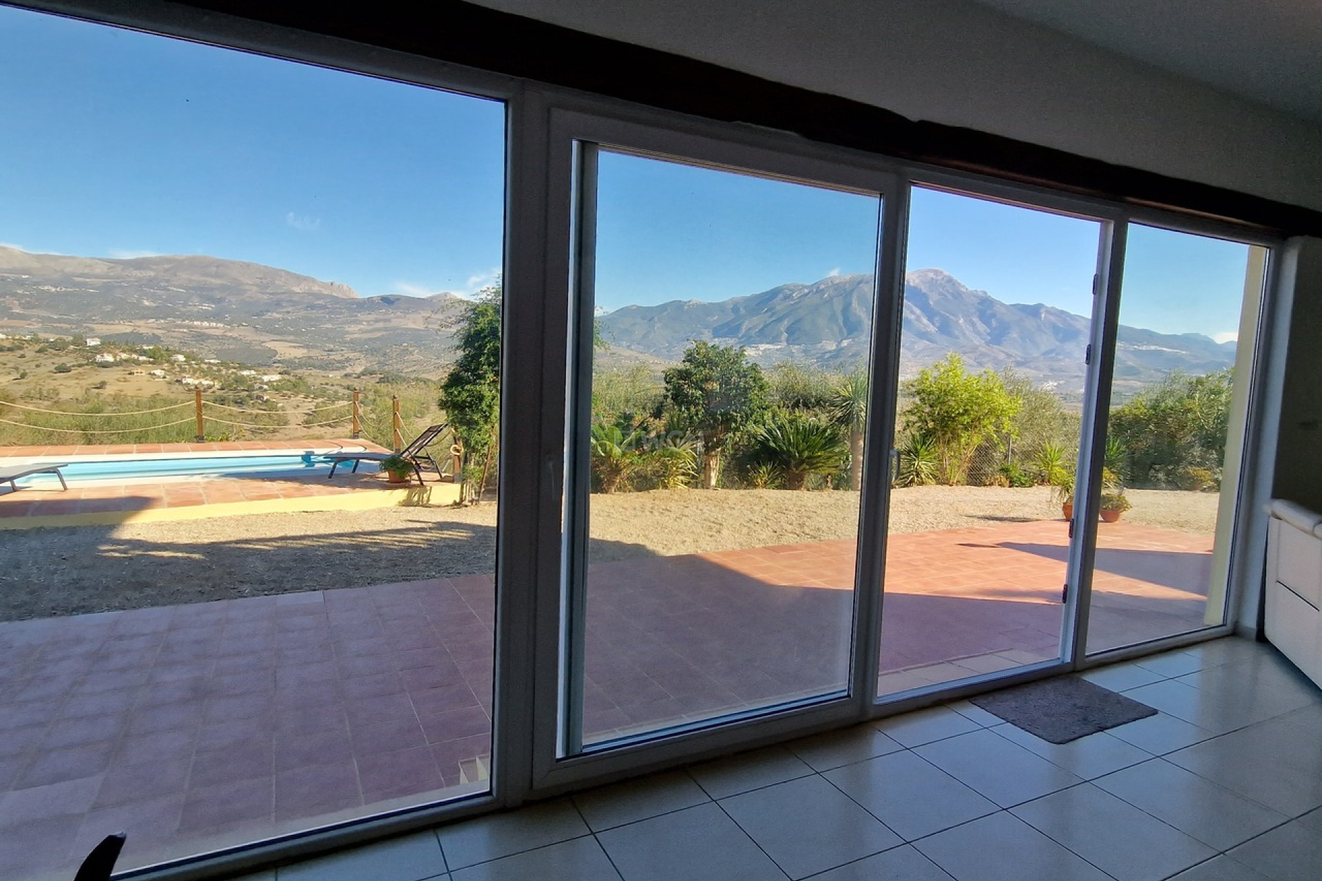 Resale - Villa - Vinuela - Inland