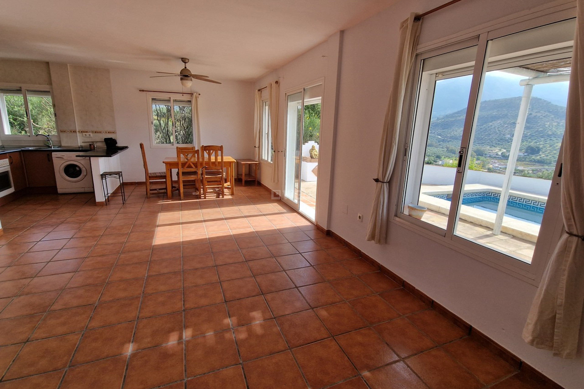 Resale - Villa - Vinuela - Inland