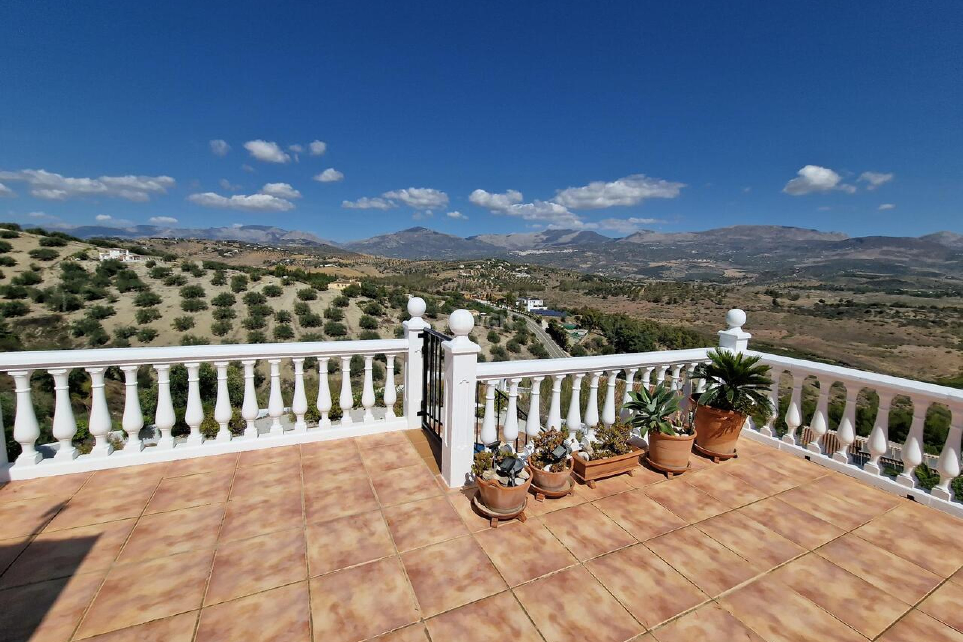 Resale - Villa - Vinuela - Inland