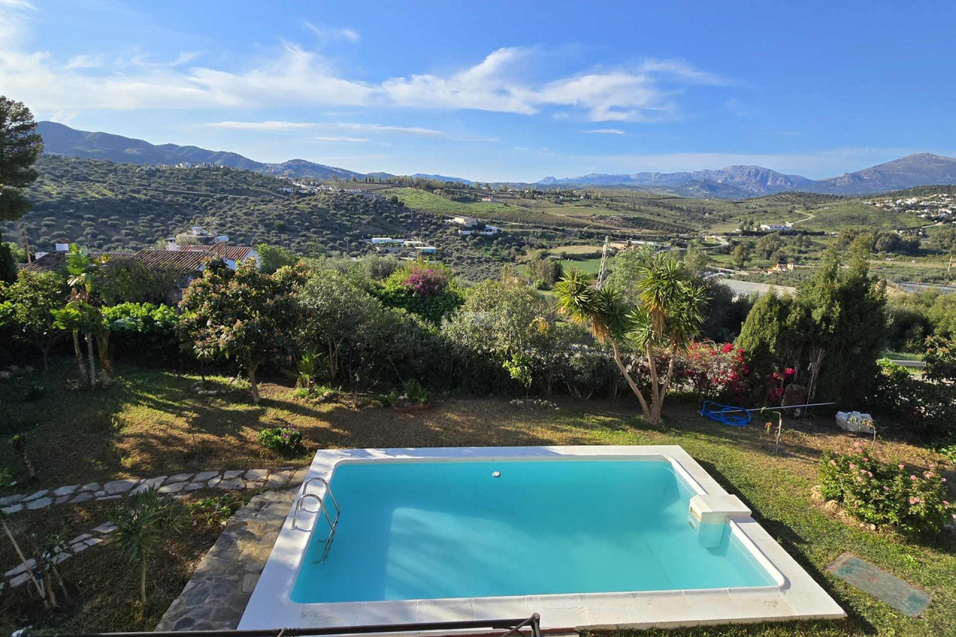 Resale - Villa - Vinuela - Inland