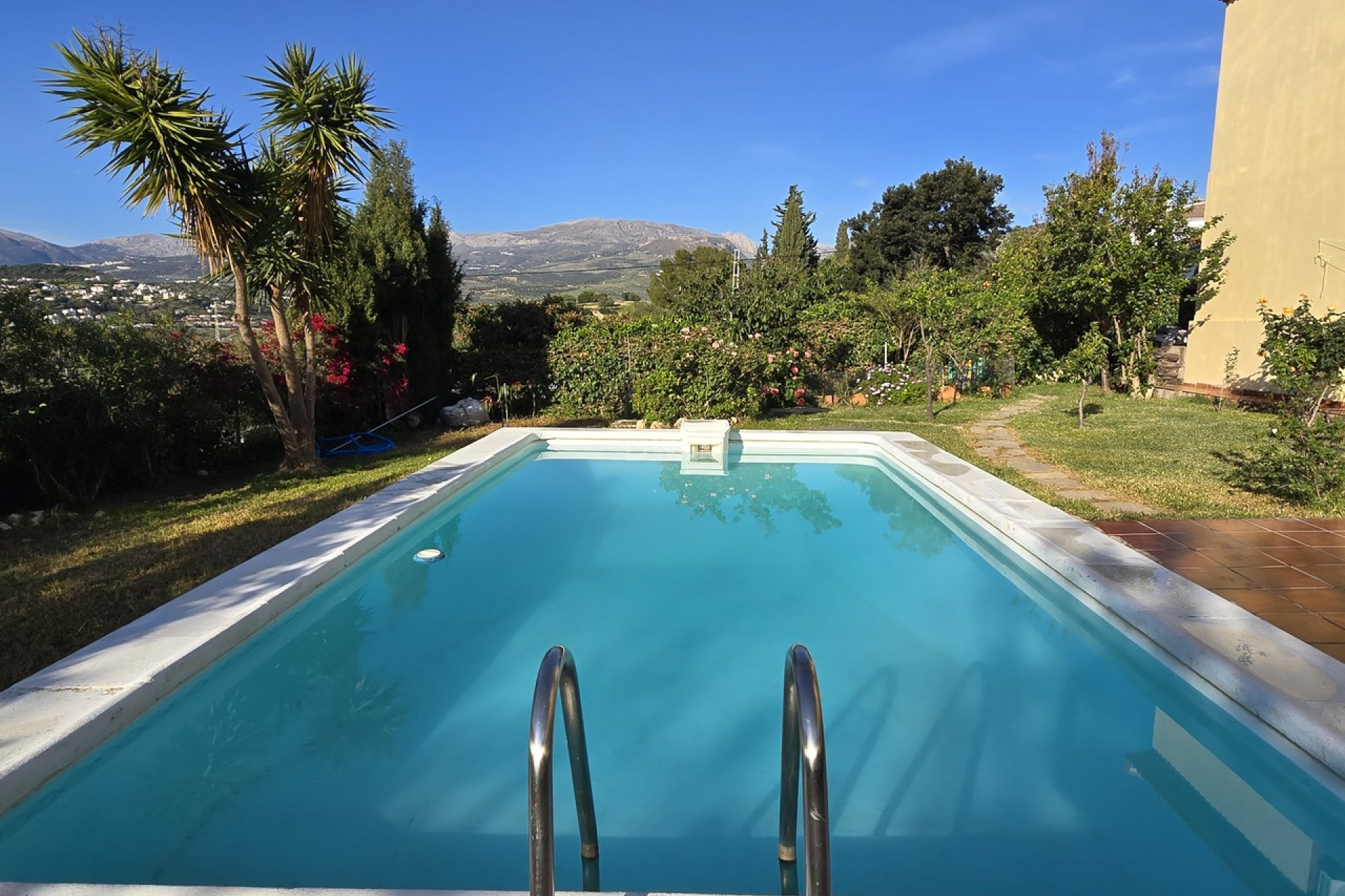 Resale - Villa - Vinuela - Inland