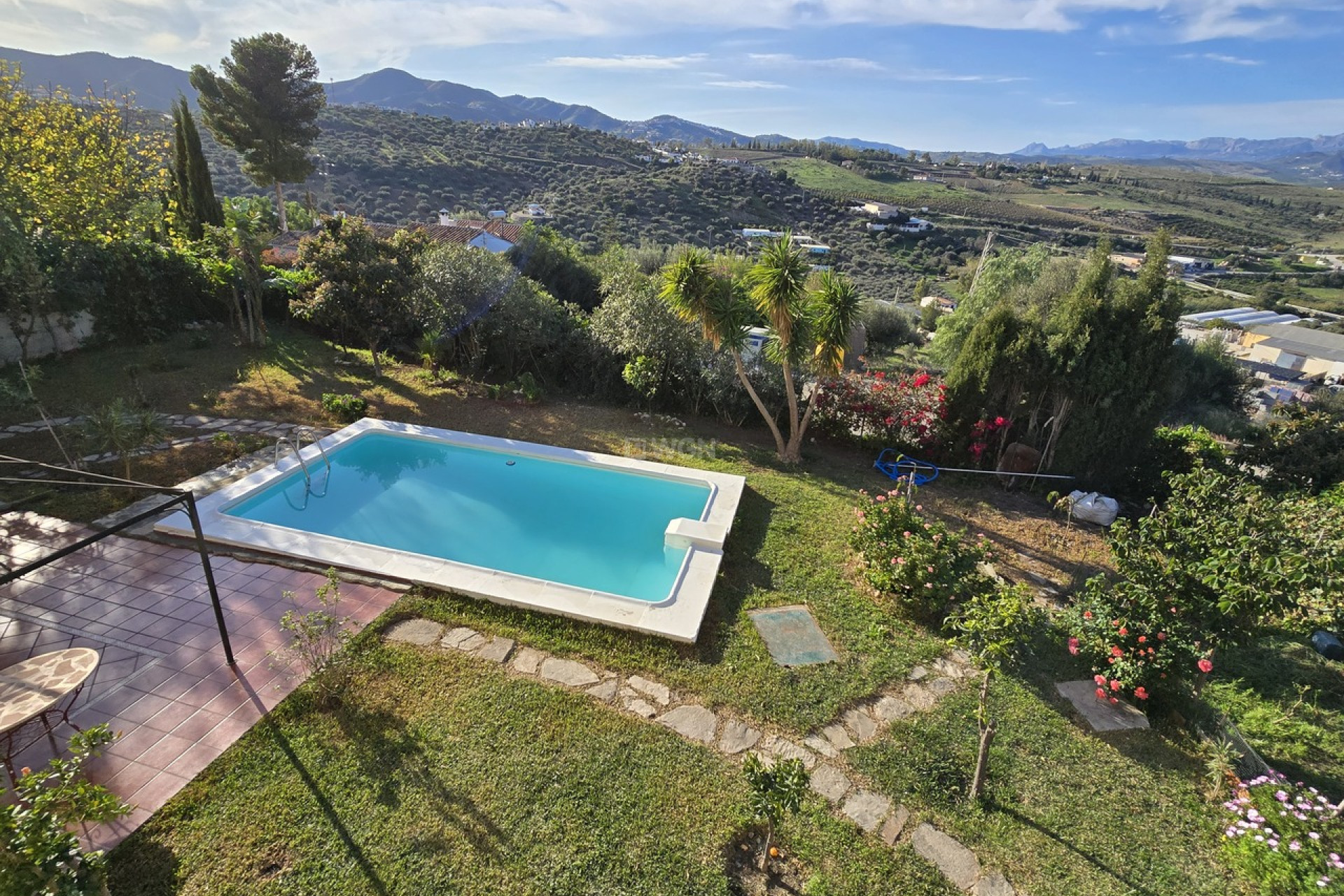 Resale - Villa - Vinuela - Inland