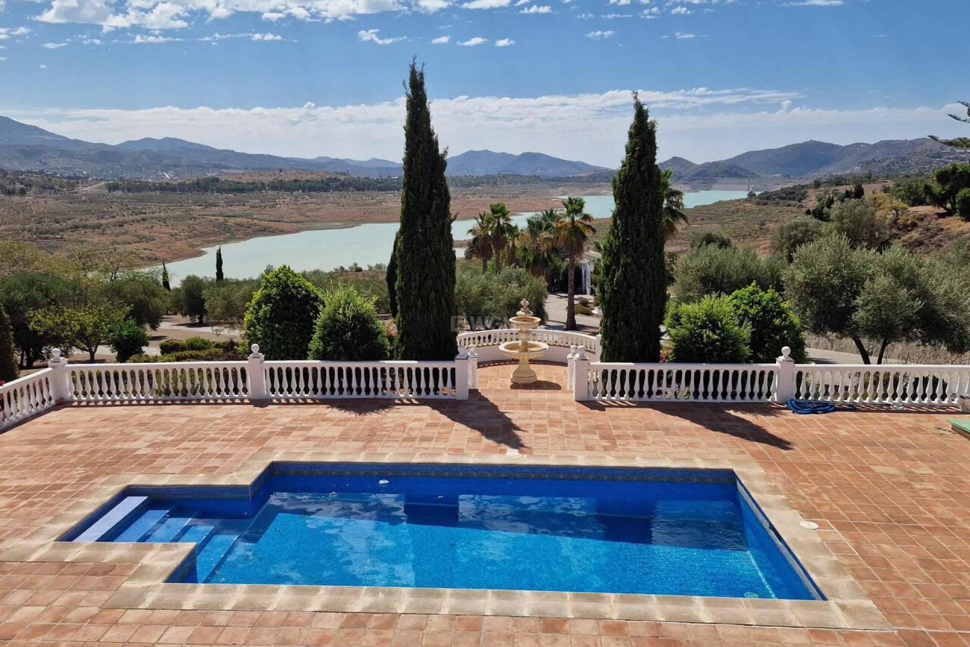 Resale - Villa - Vinuela - Inland