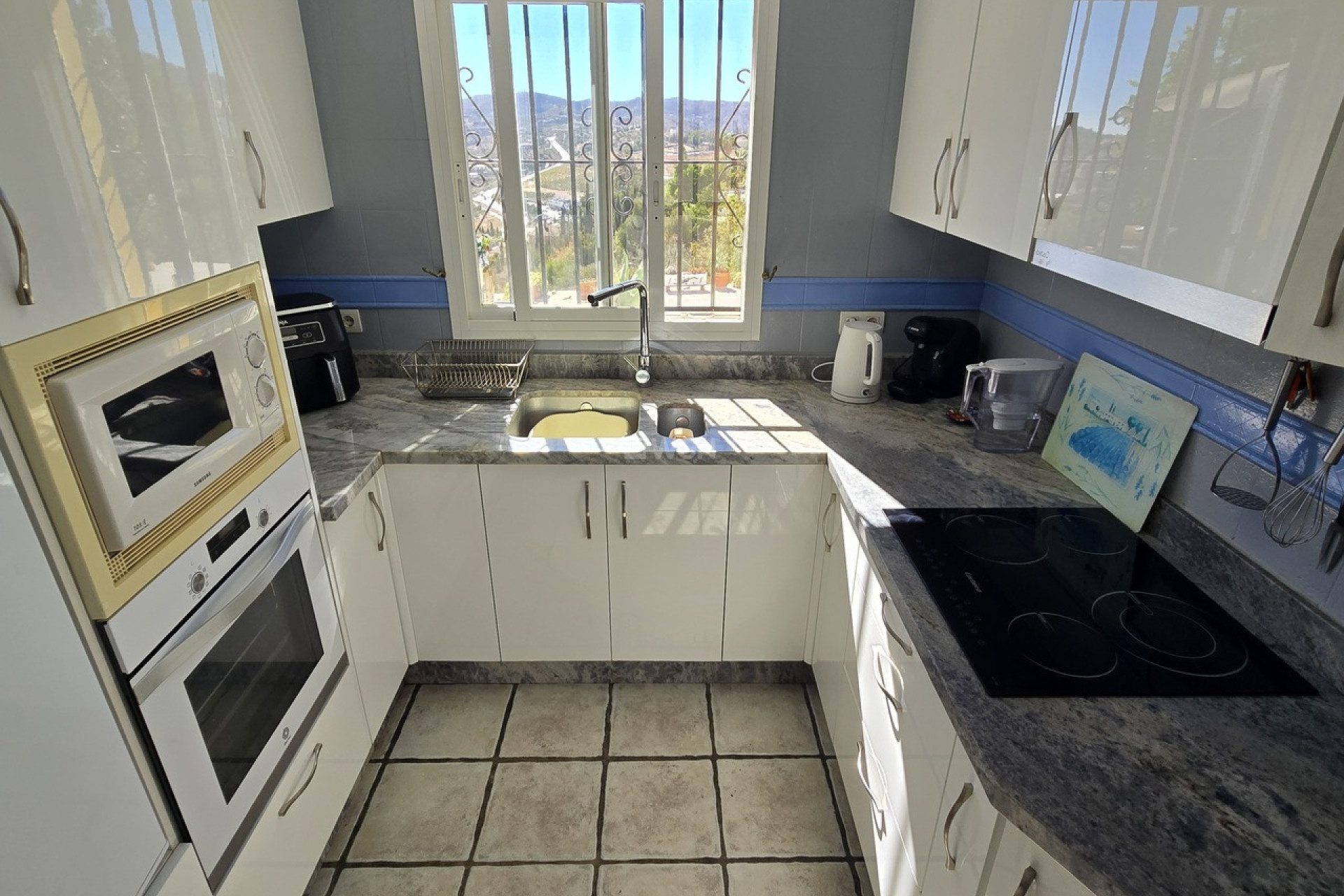 Resale - Villa - Vinuela - Inland