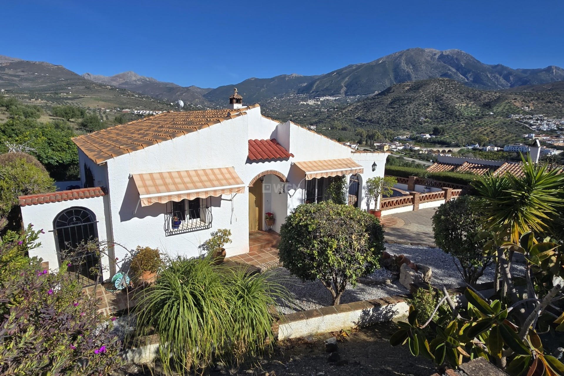 Resale - Villa - Vinuela - Inland