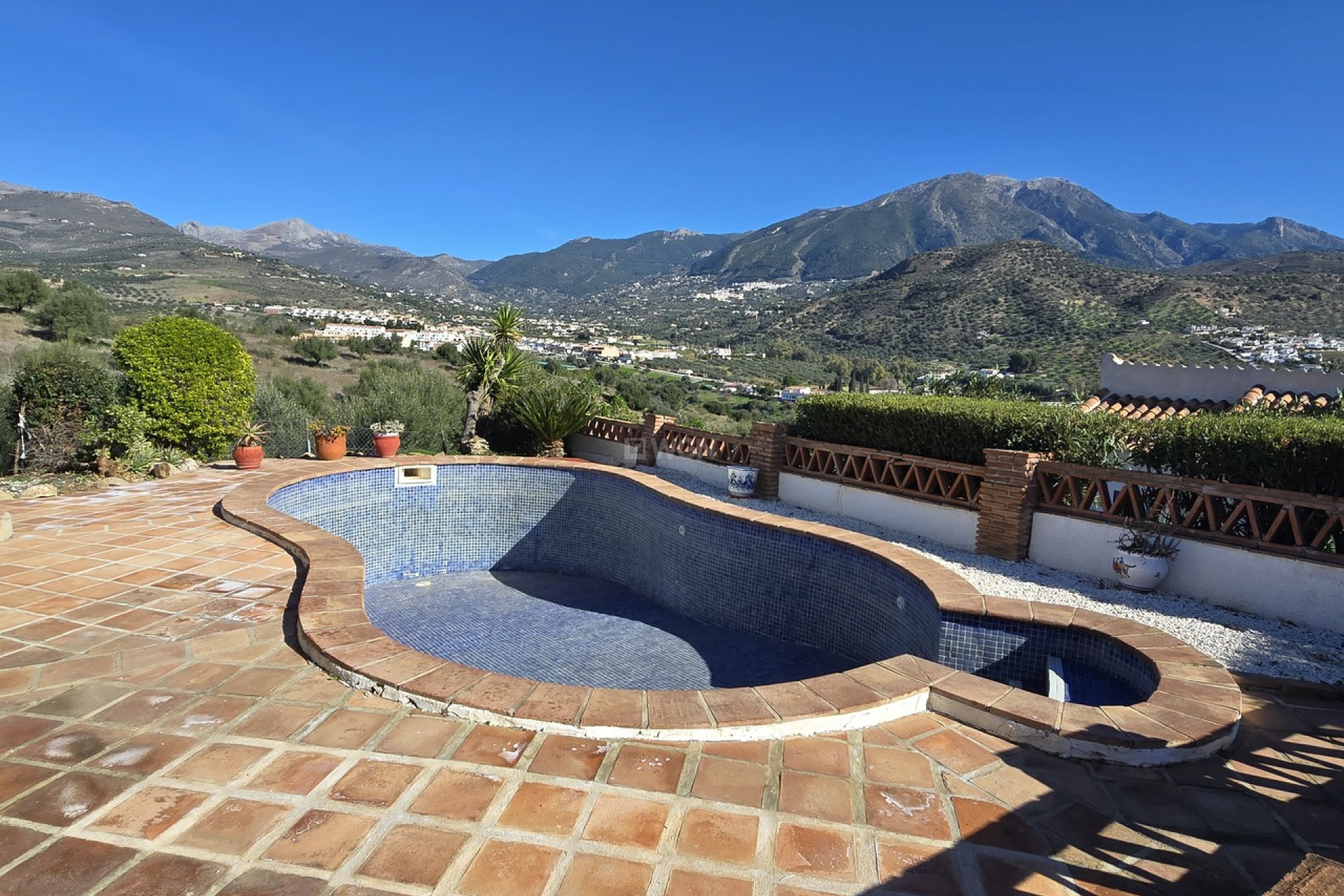 Resale - Villa - Vinuela - Inland