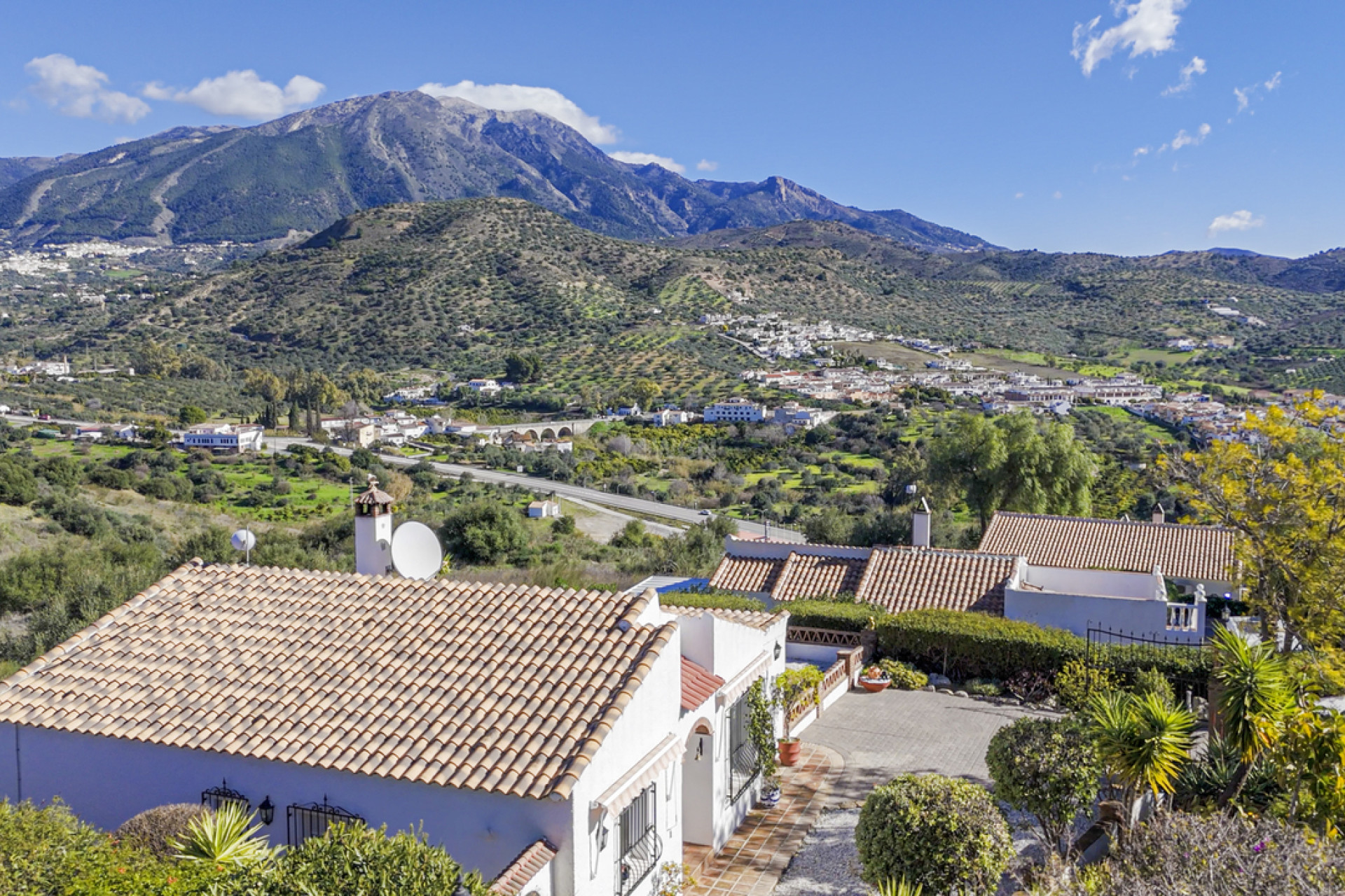 Resale - Villa - Vinuela - Inland