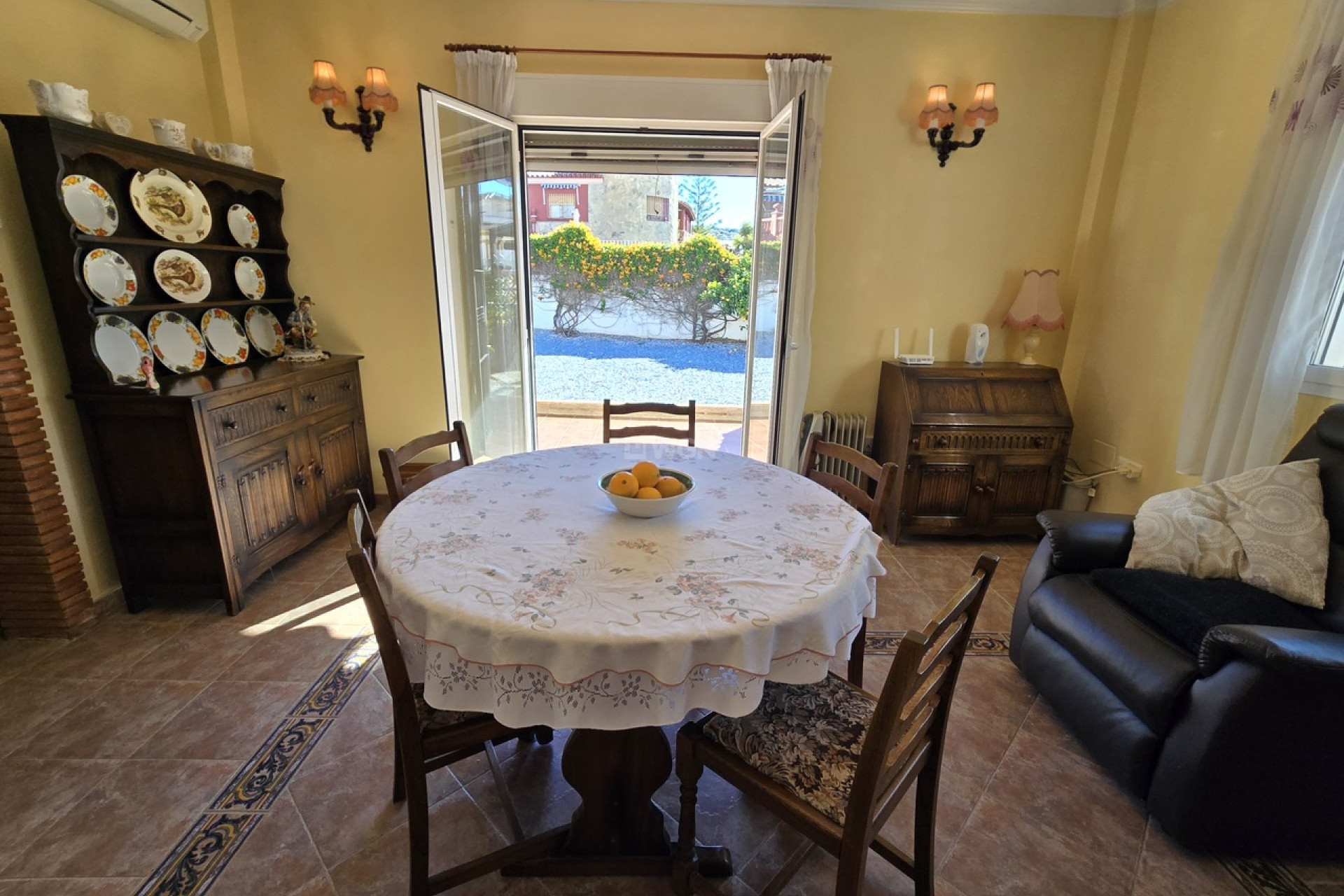 Resale - Villa - Vinuela - Inland