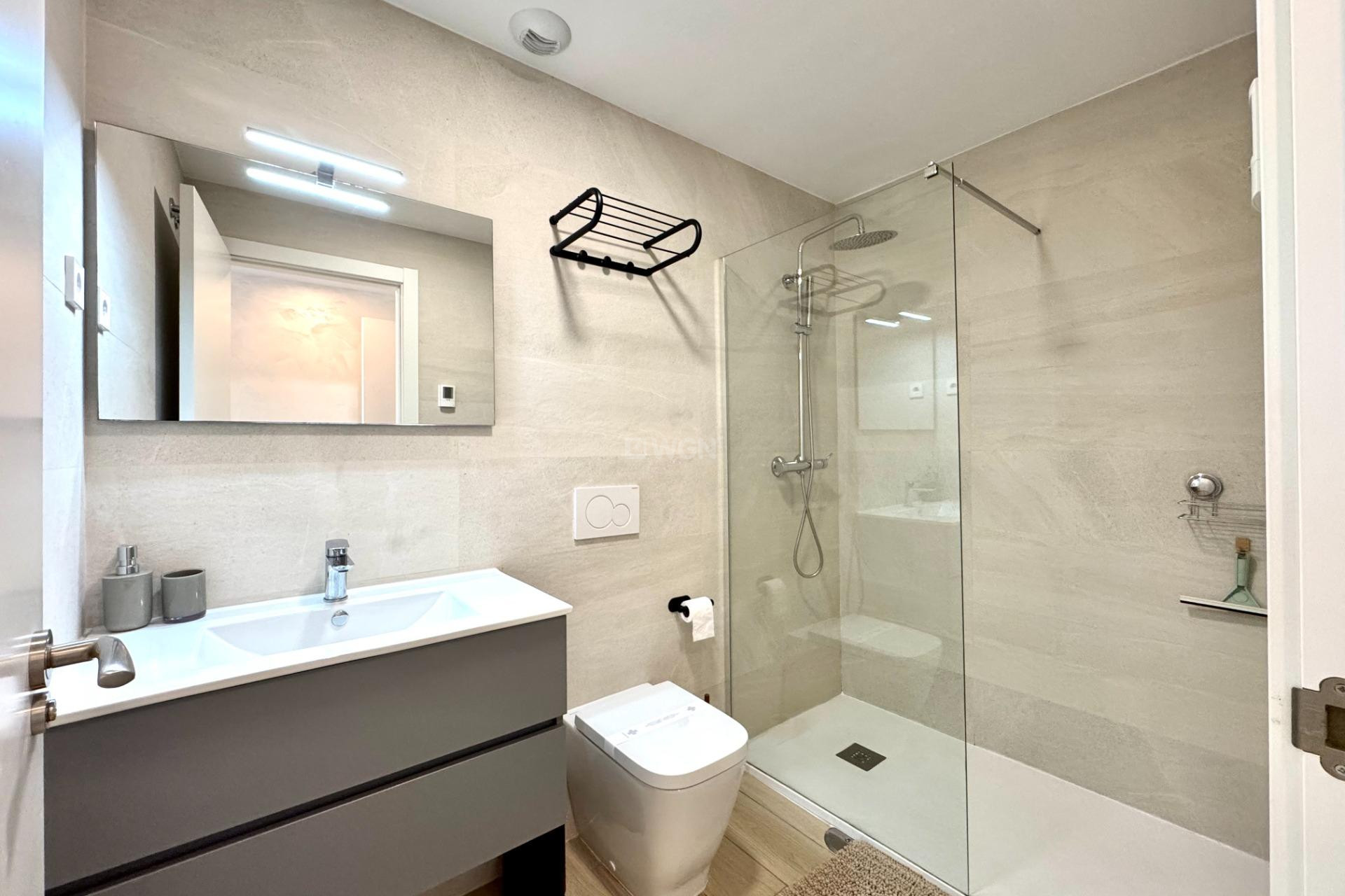 Reventa - Apartamento / piso - Los Alcázares - Dolores de Pacheco-Santa Rosalía