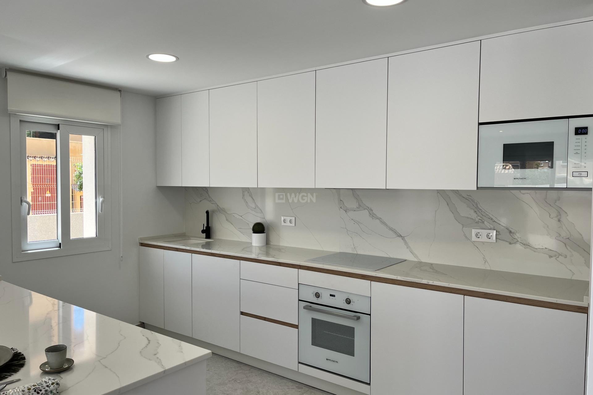 Reventa - Apartamento / piso - Torrevieja - aguas nuevas