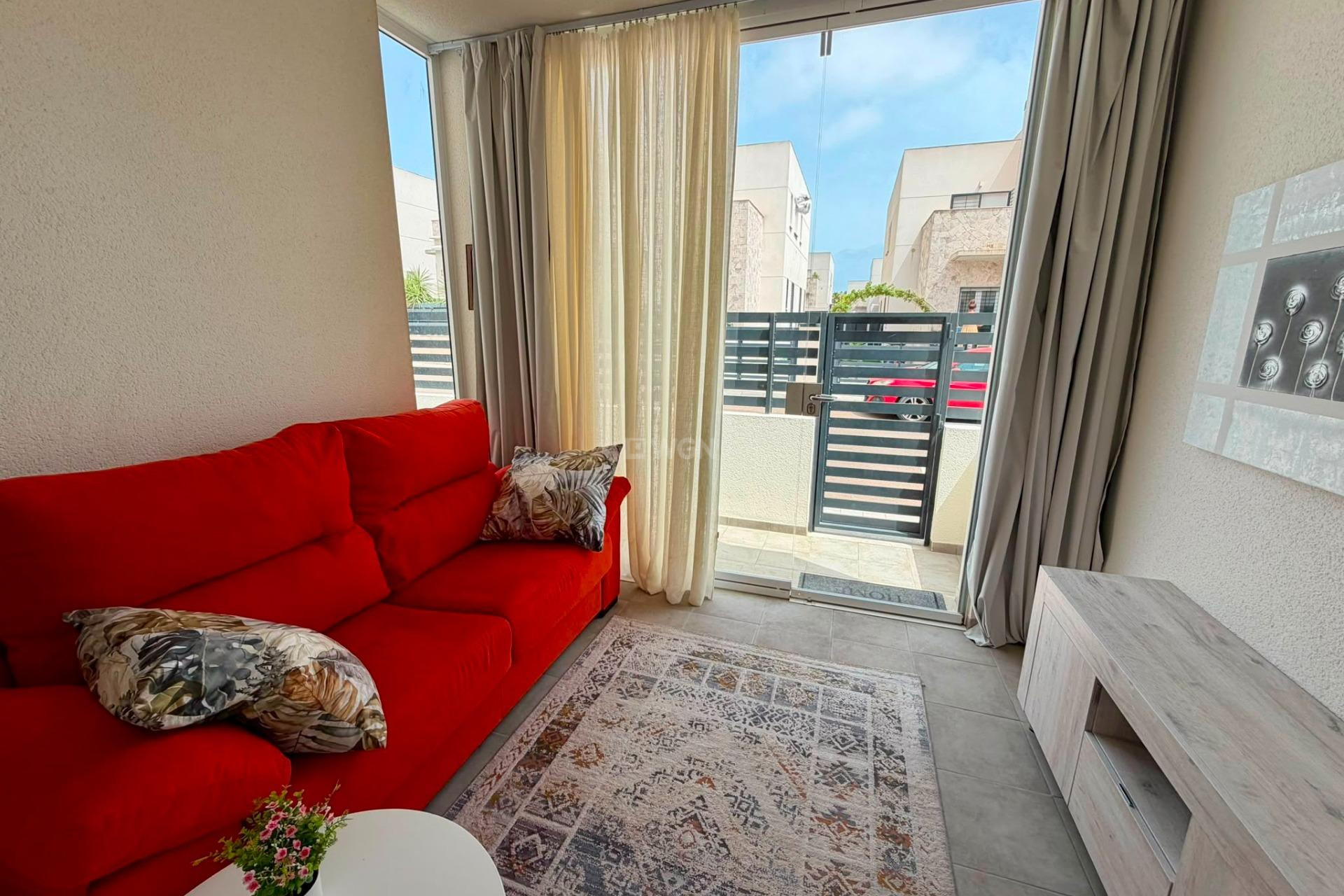 Reventa - Apartamento / piso - Torrevieja - aguas nuevas