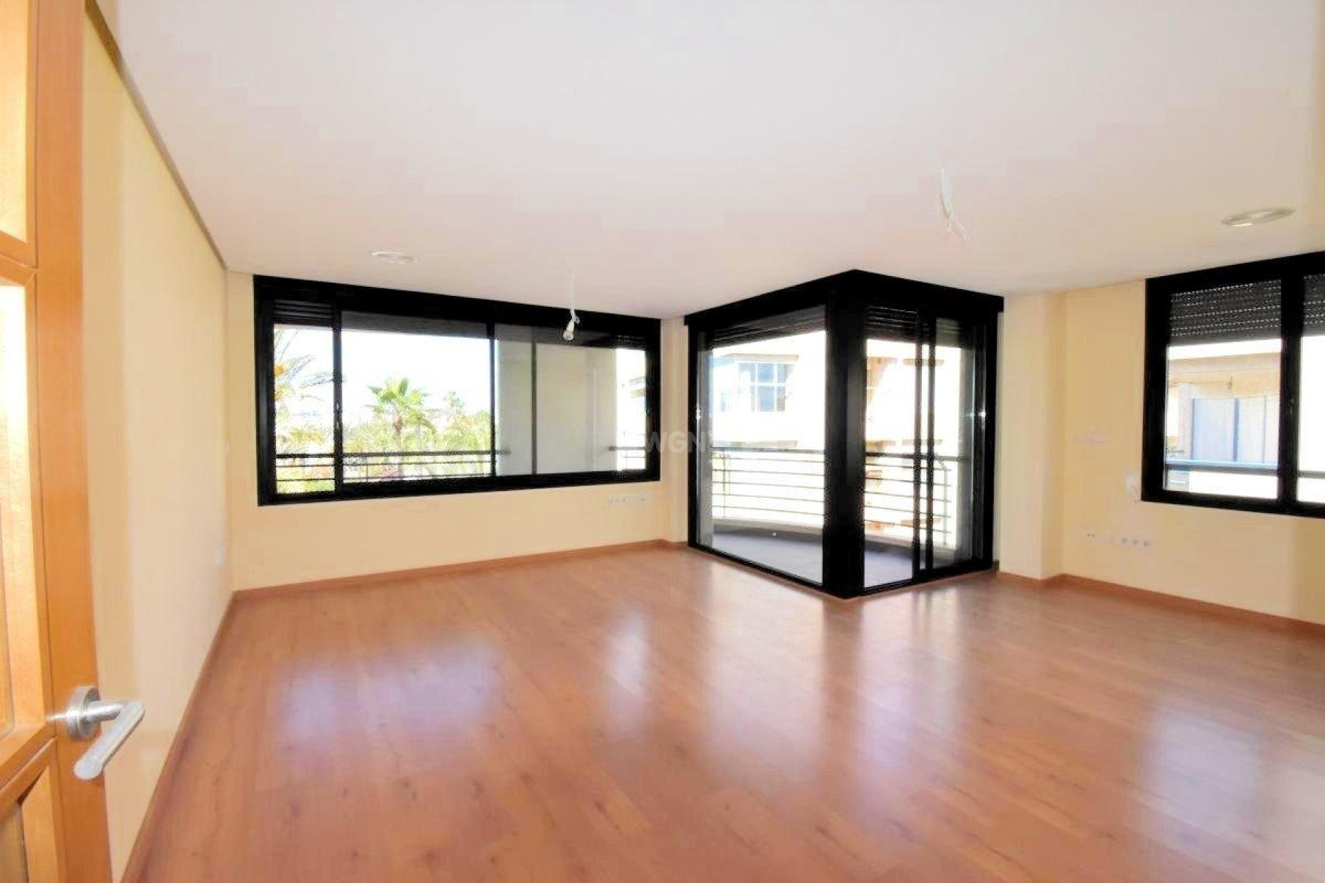 Reventa - Apartamento / piso - Torrevieja - Centro - Muelle Pesquero