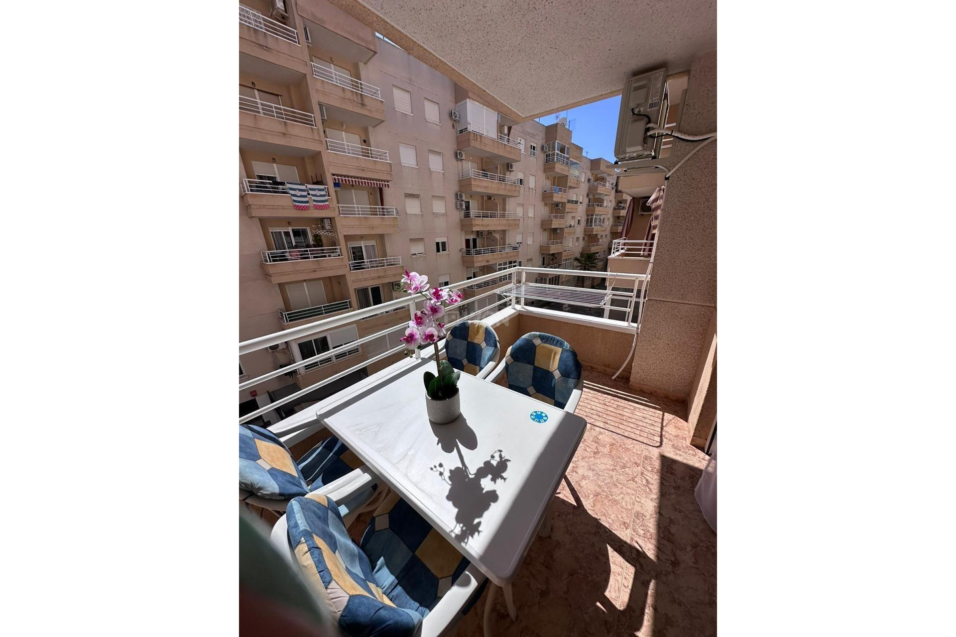 Reventa - Apartamento / piso - Torrevieja - Centro - Muelle Pesquero