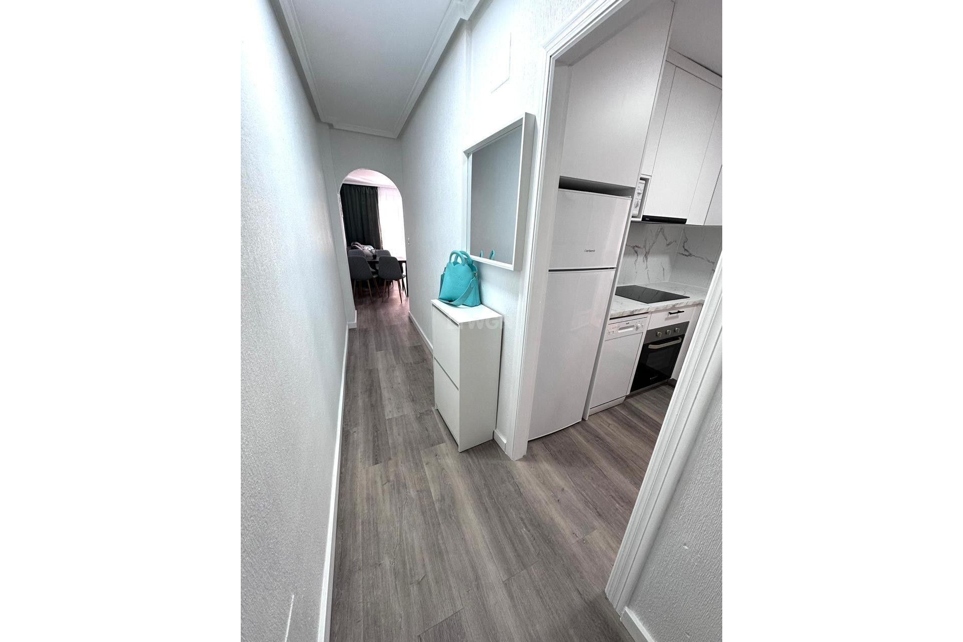 Reventa - Apartamento / piso - Torrevieja - Centro - Muelle Pesquero