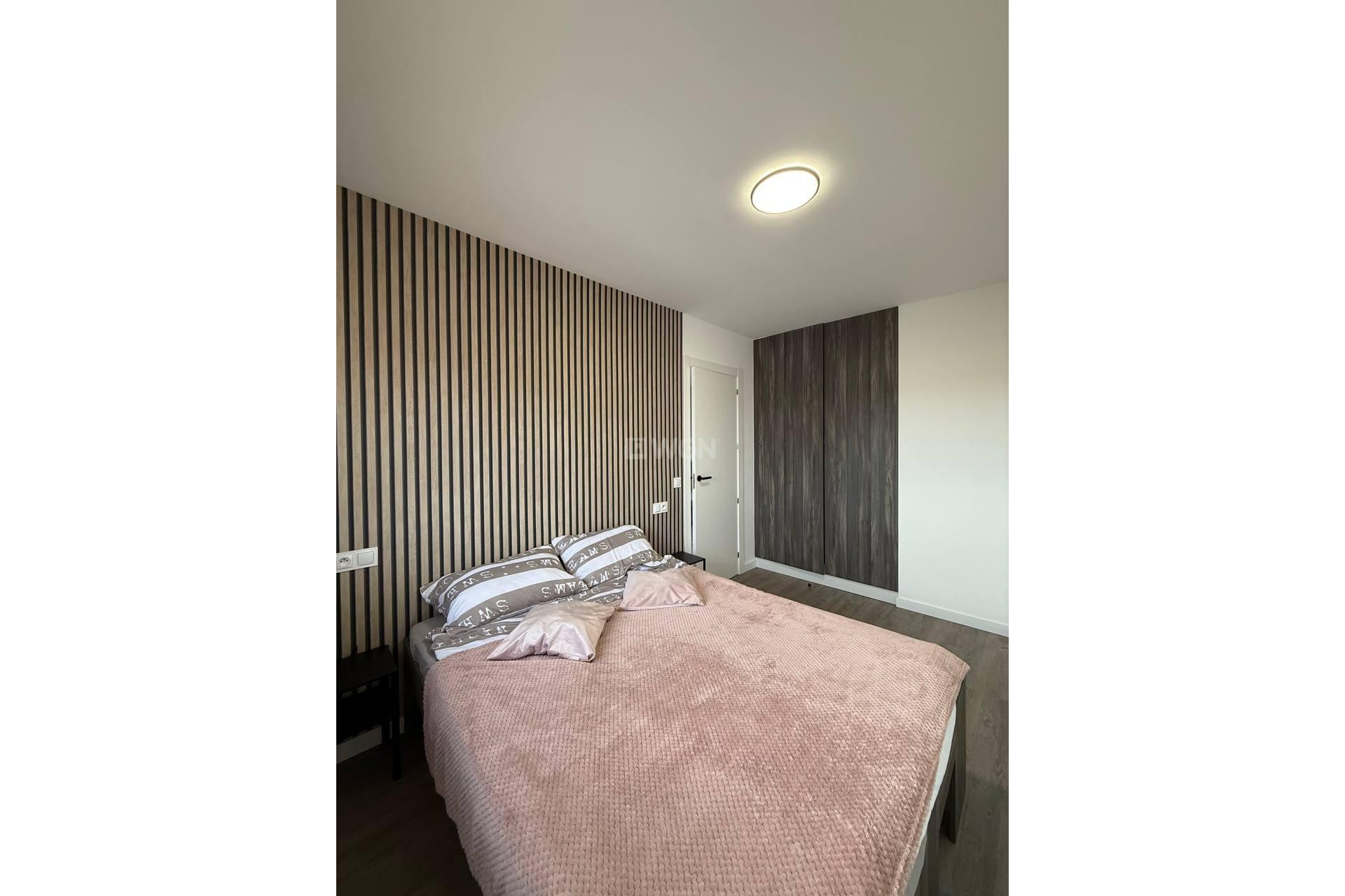 Reventa - Apartamento / piso - Torrevieja - Centro