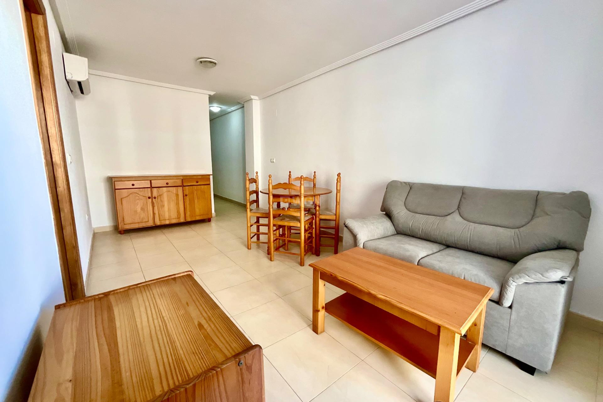 Reventa - Apartamento / piso - Torrevieja - Centro