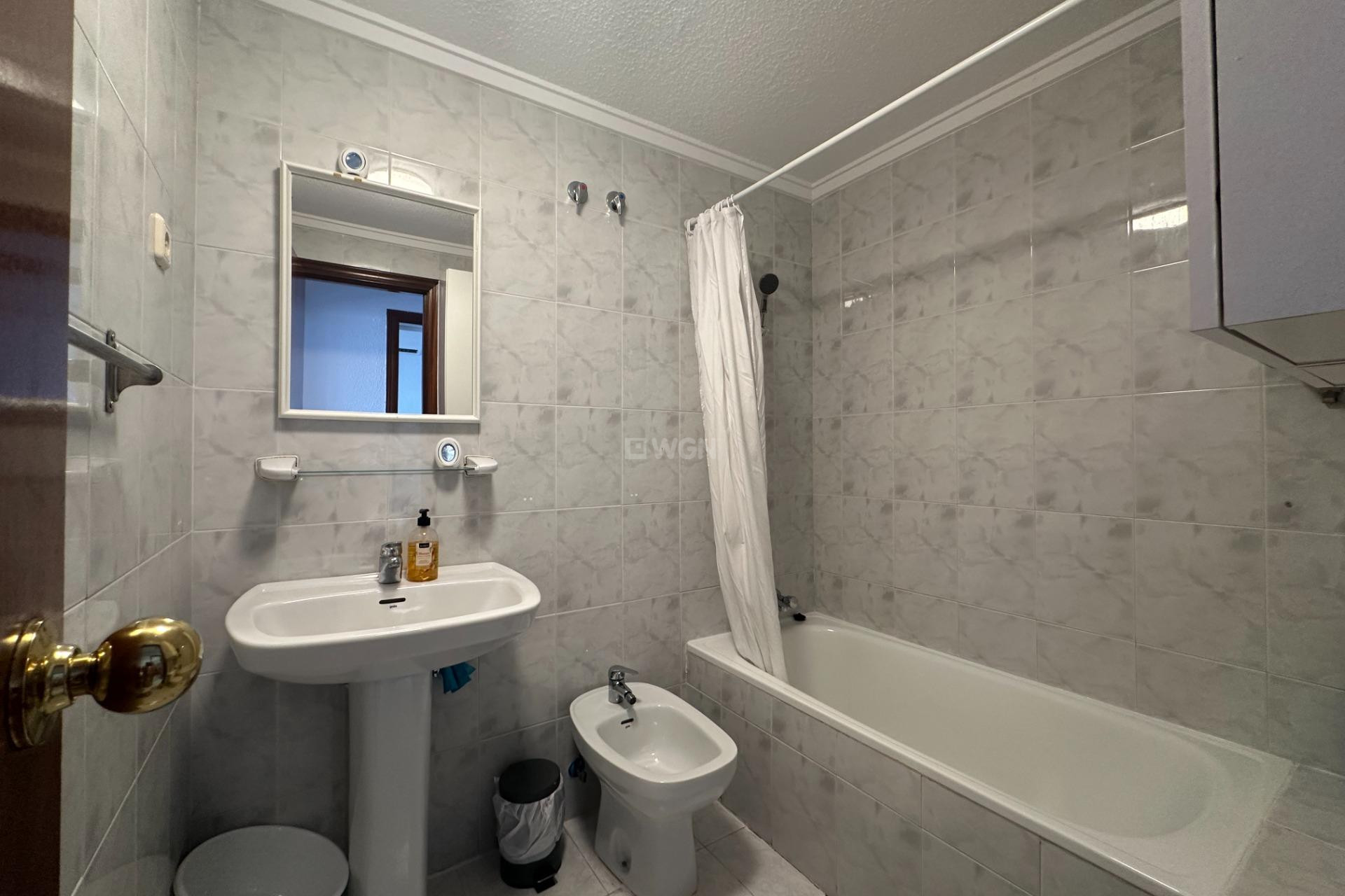 Reventa - Apartamento / piso - Torrevieja - Centro