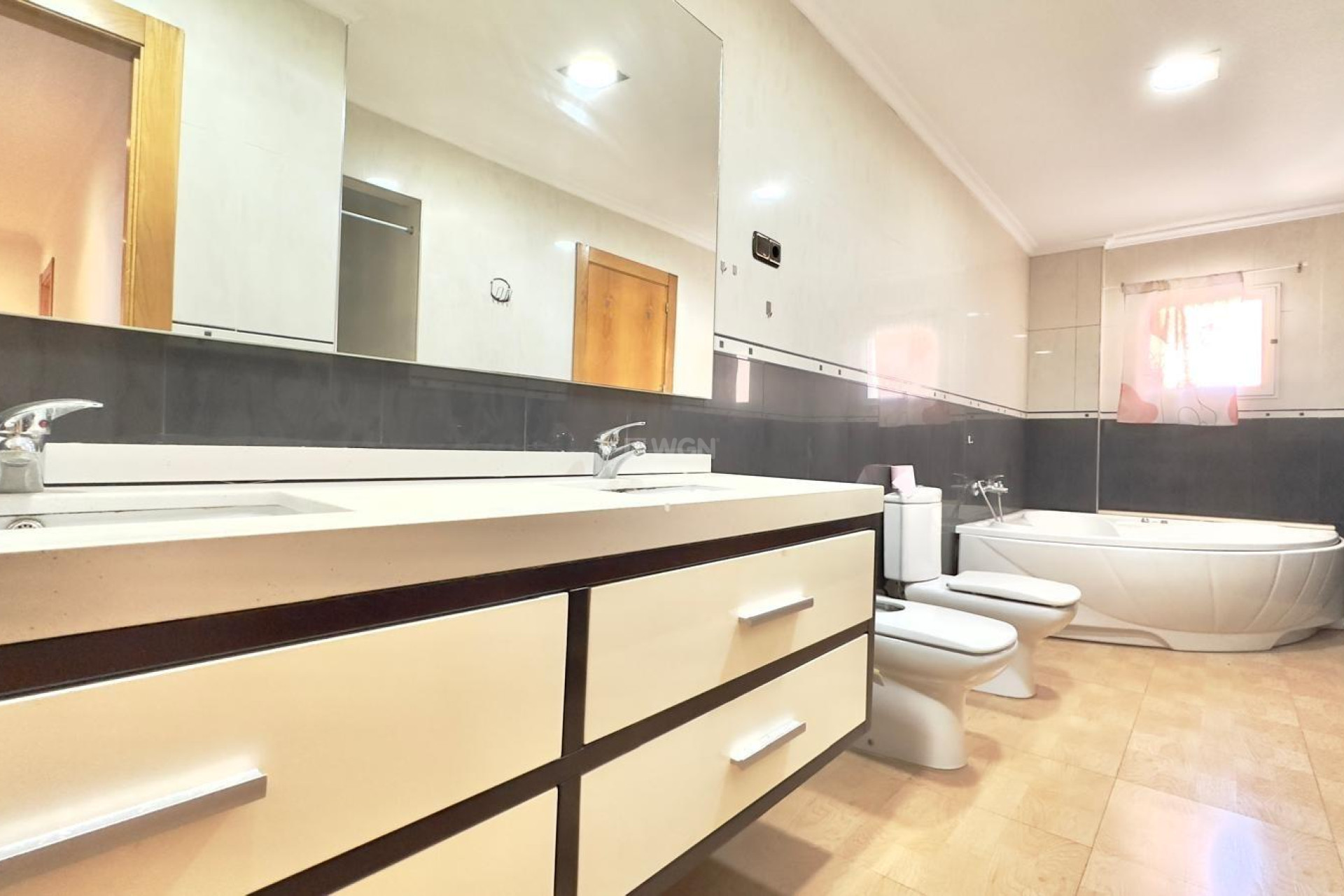 Reventa - Apartamento / piso - Torrevieja - Centro