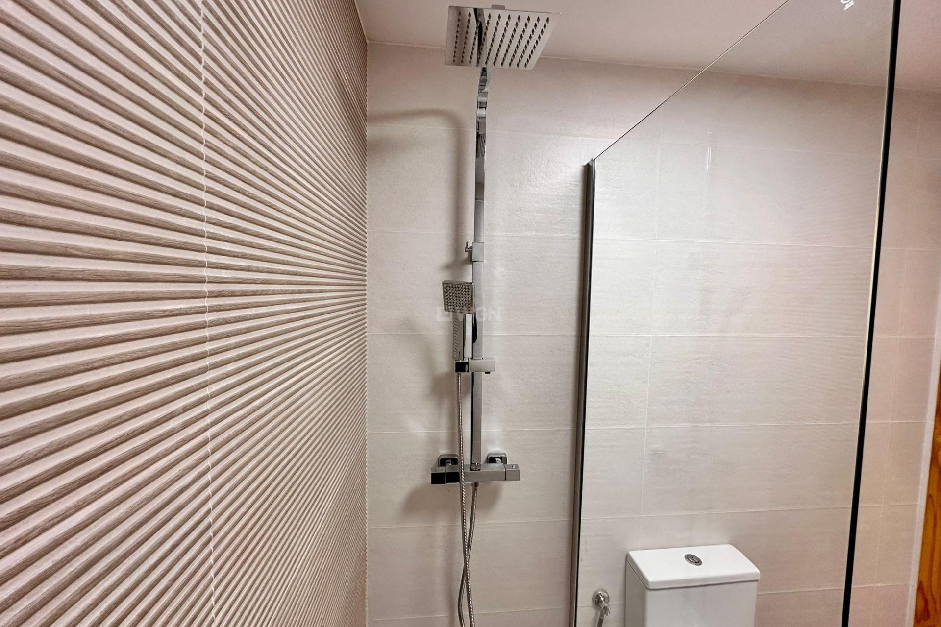 Reventa - Apartamento / piso - Torrevieja - Centro