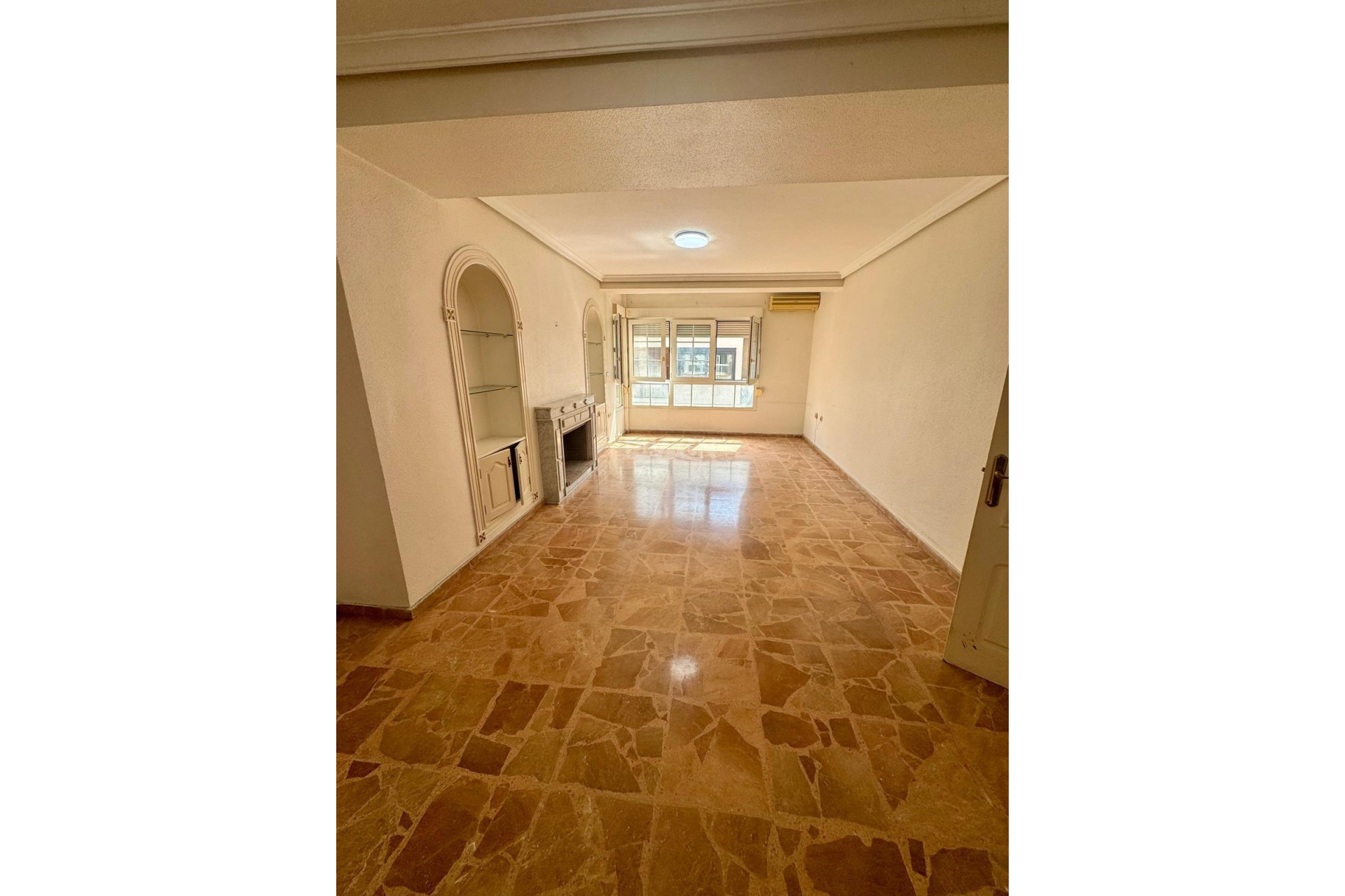 Reventa - Apartamento / piso - Torrevieja - Centro