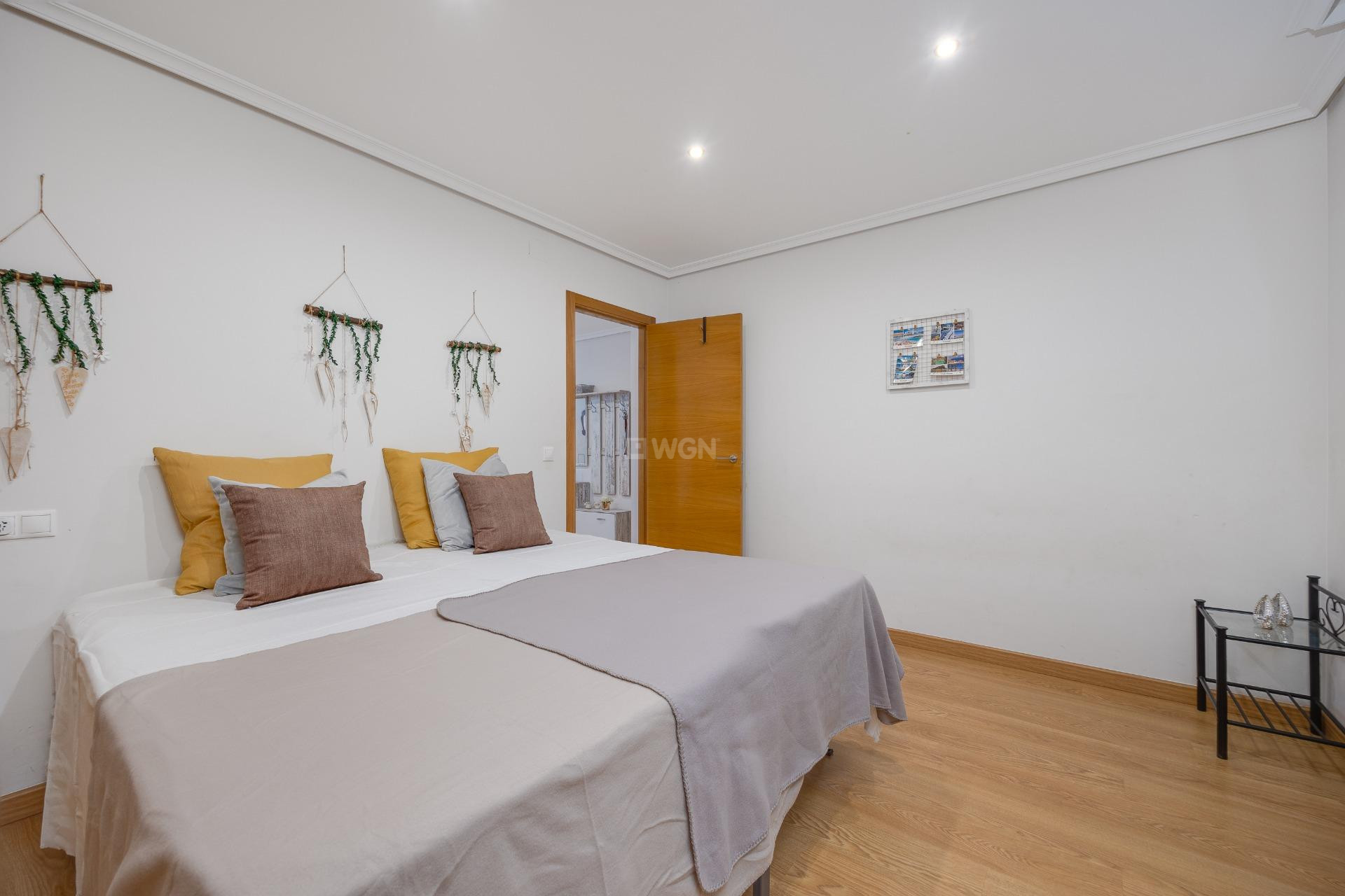 Reventa - Apartamento / piso - Torrevieja - Centro