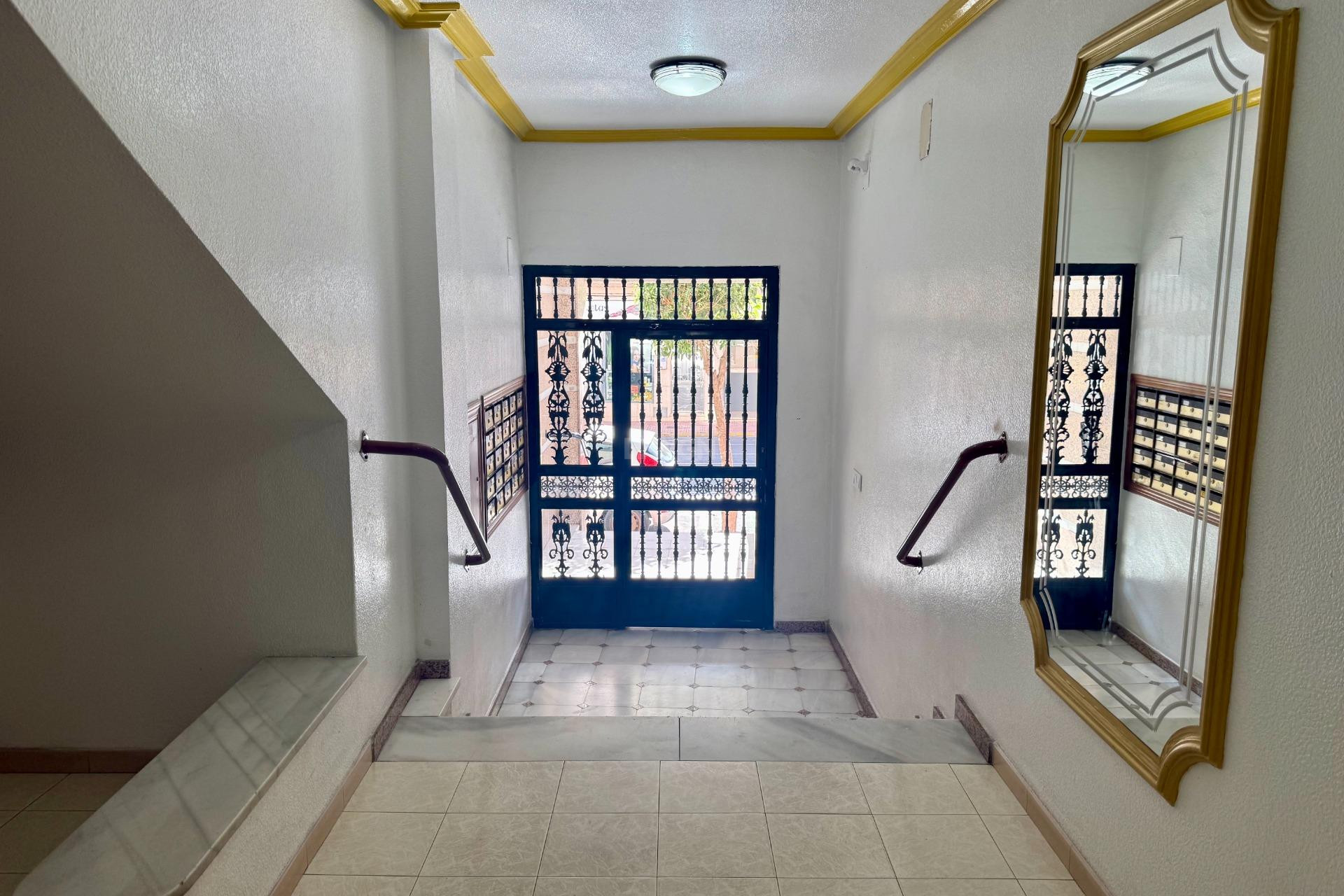 Reventa - Apartamento / piso - Torrevieja - Centro