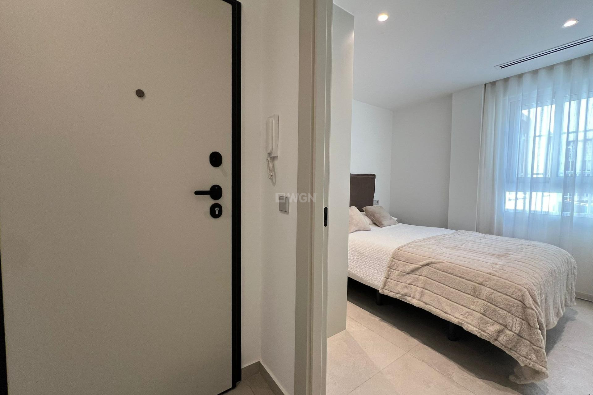 Reventa - Apartamento / piso - Torrevieja - El Acequión - Los Náufragos